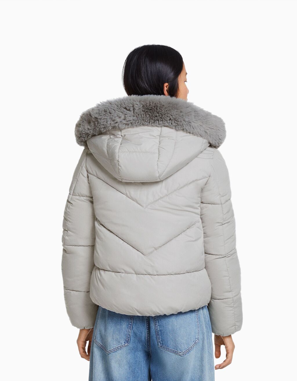 Cazadora acolchada capucha pelo