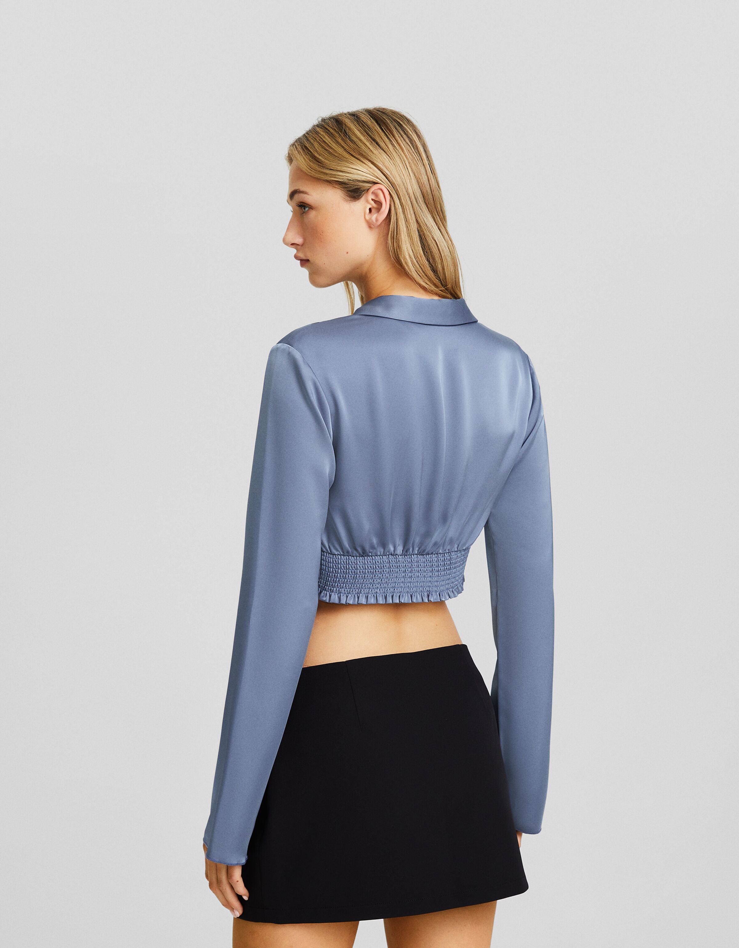 Camisa manga larga cropped satinada