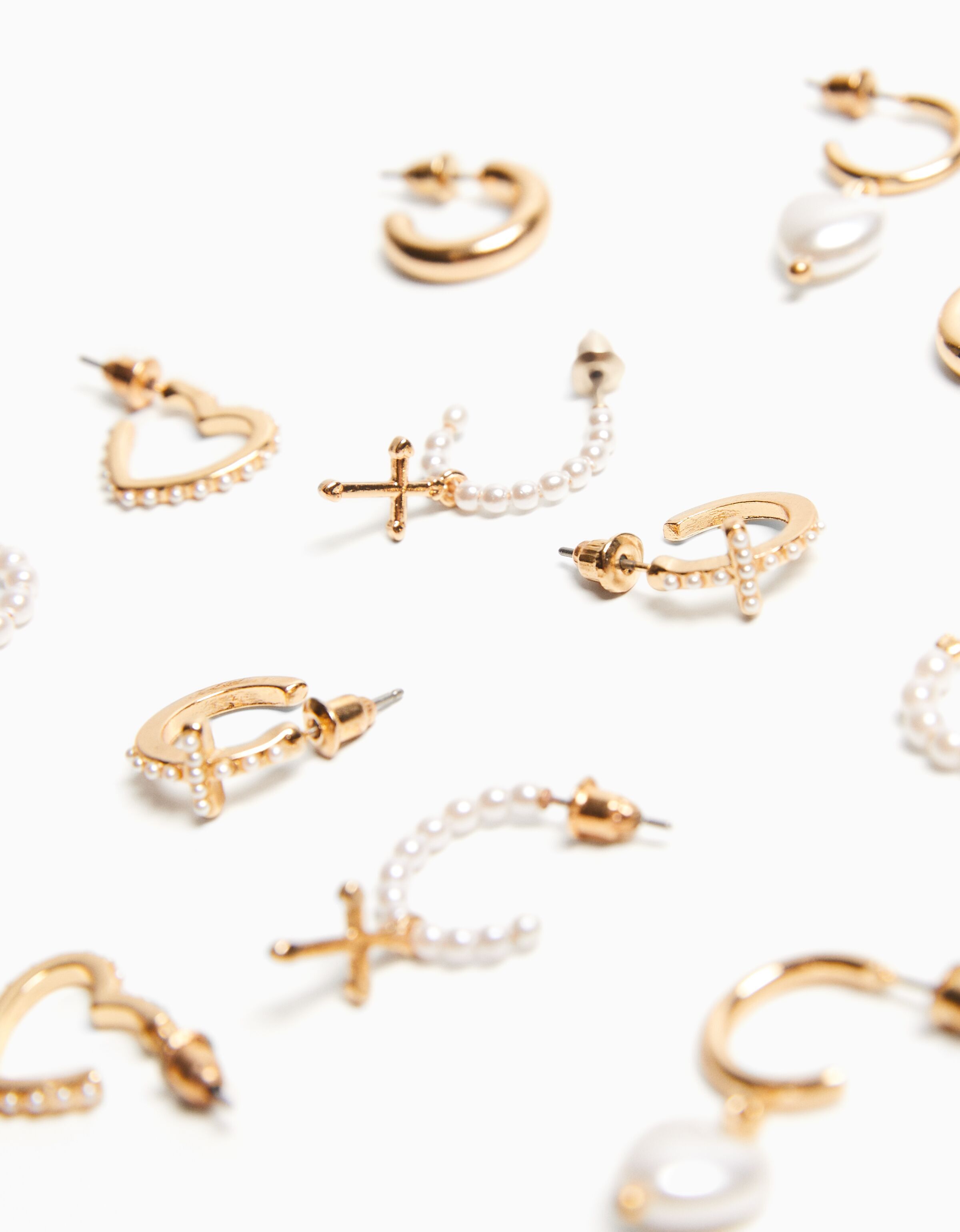 Set 6 pendientes perlas pedrería corazón