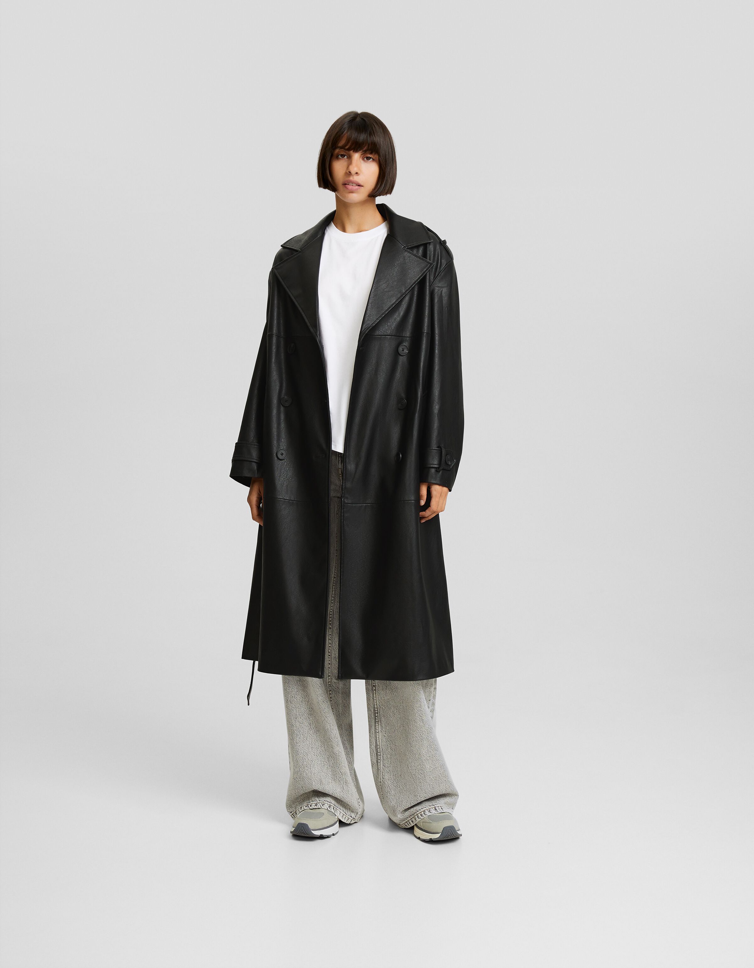 Abrigo trench efecto piel