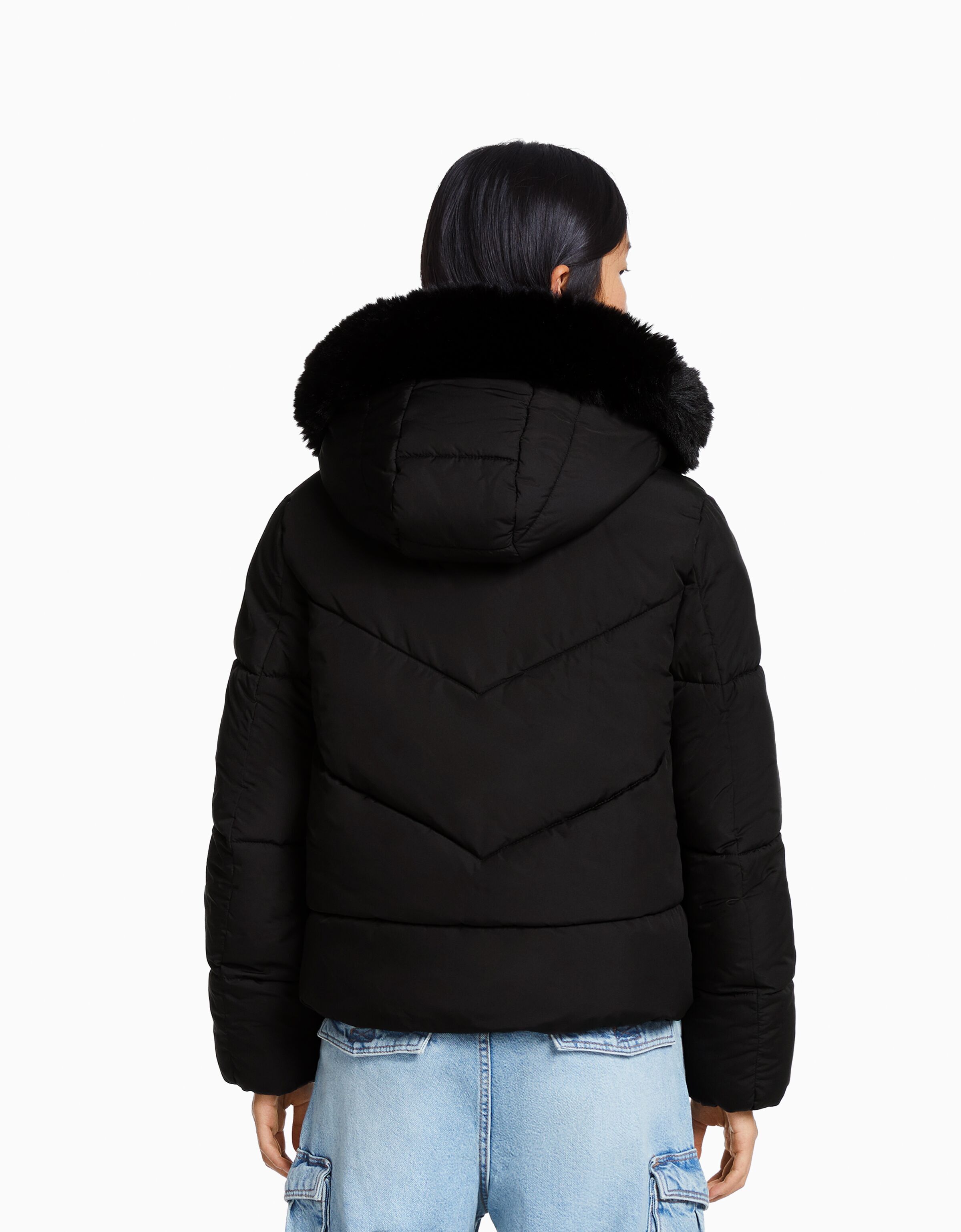 Cazadora acolchada capucha pelo