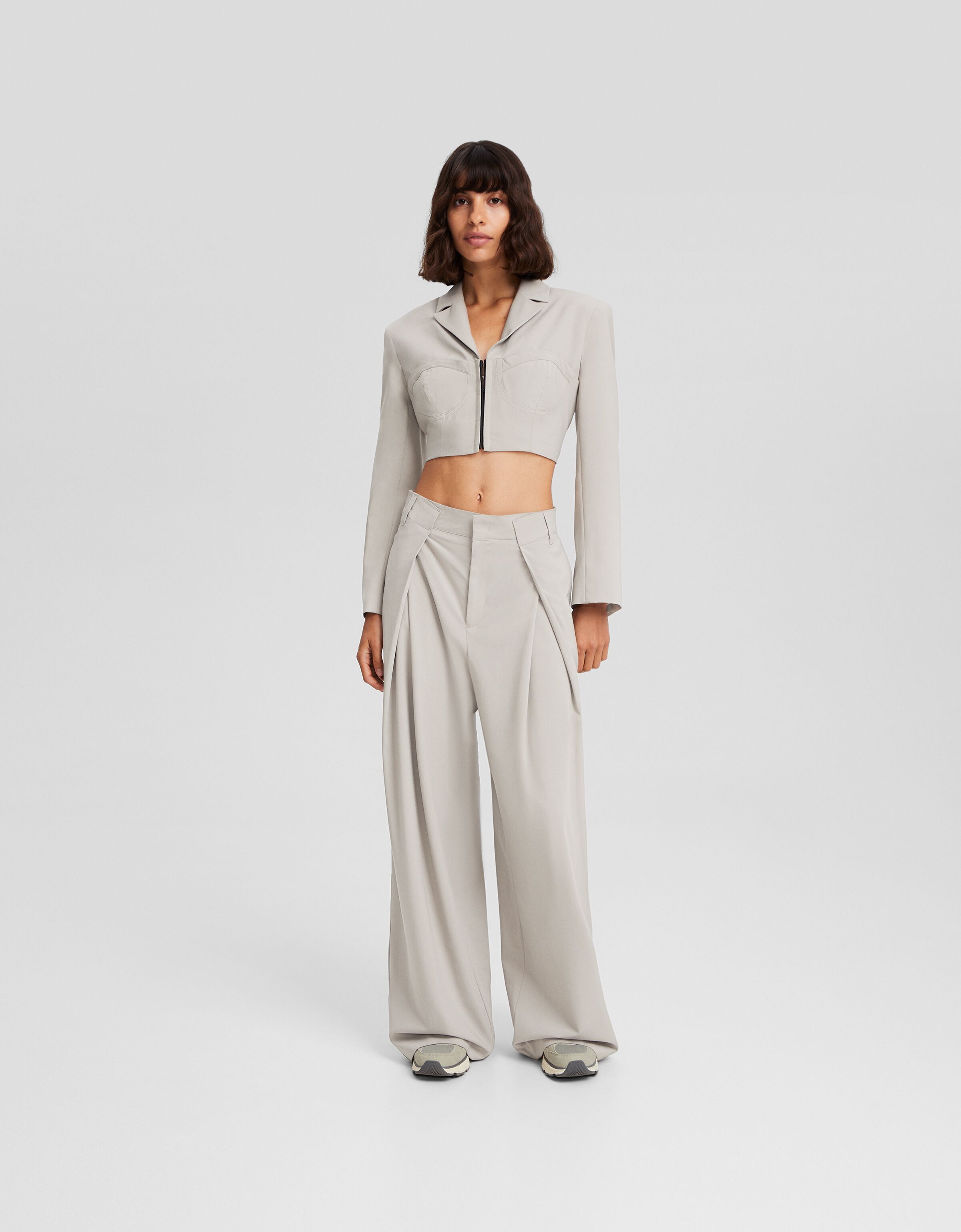 Pantalón wide leg pliegues