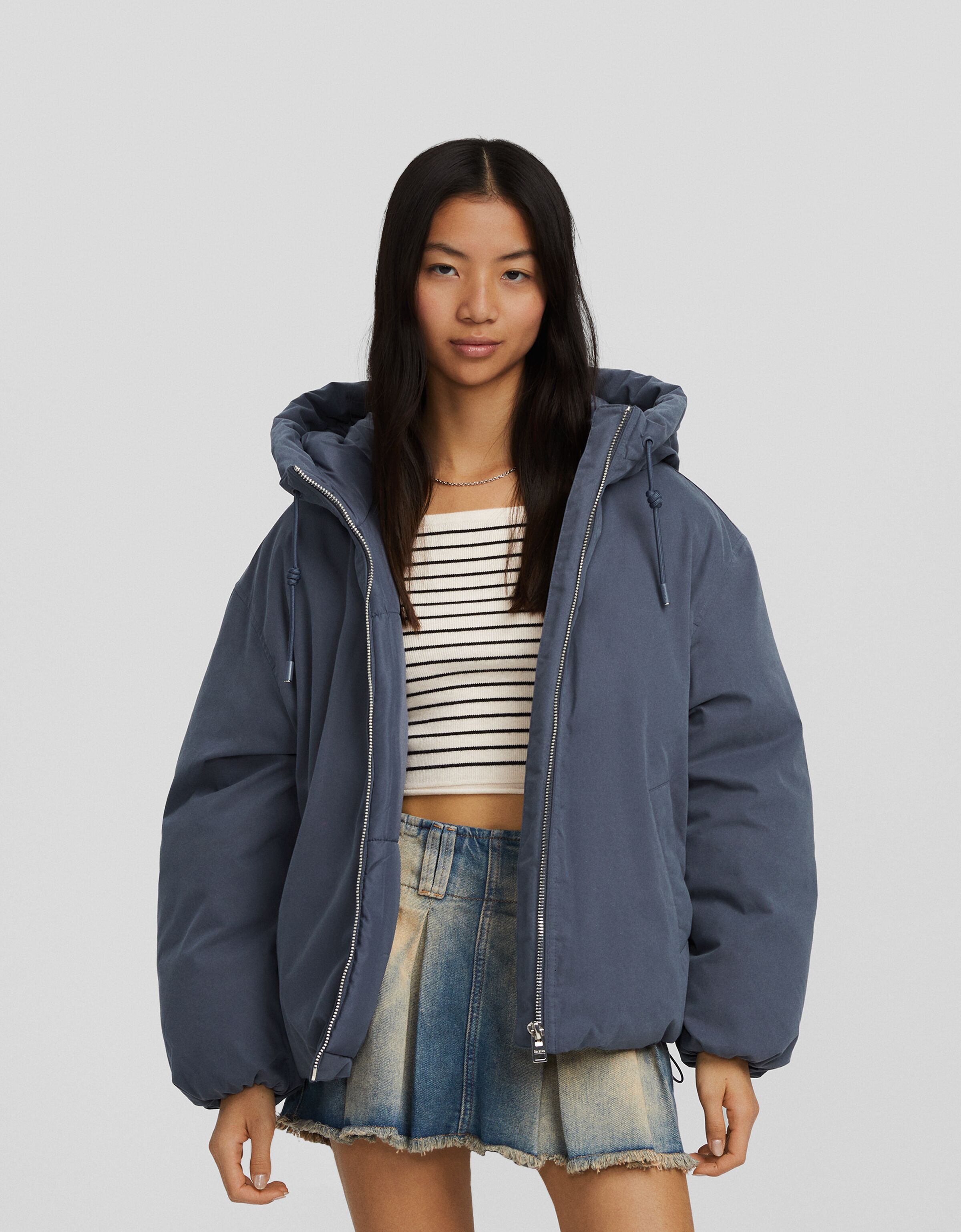 Cazadora acolchada capucha