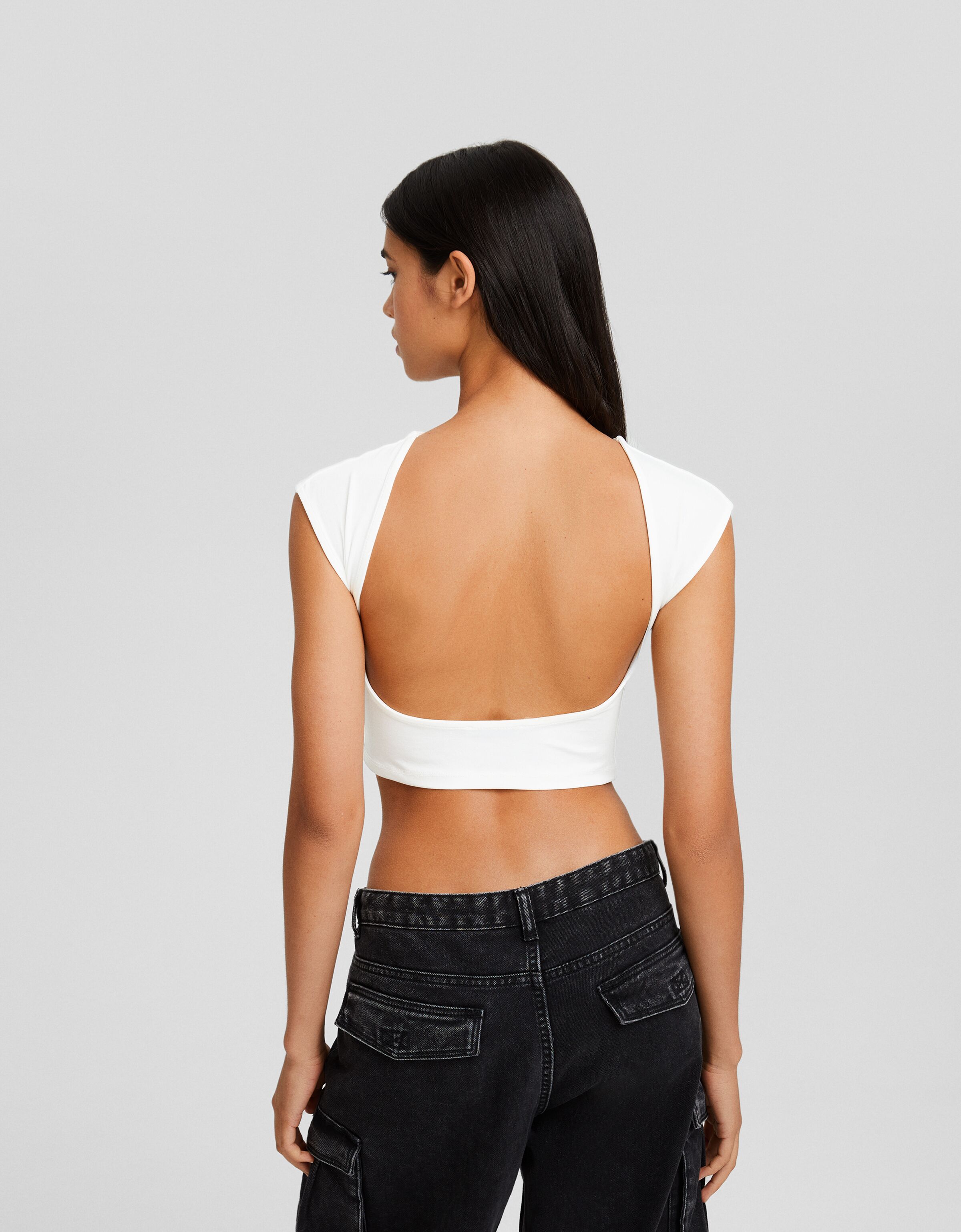 Camiseta manga corta con nylon espalda descubierta