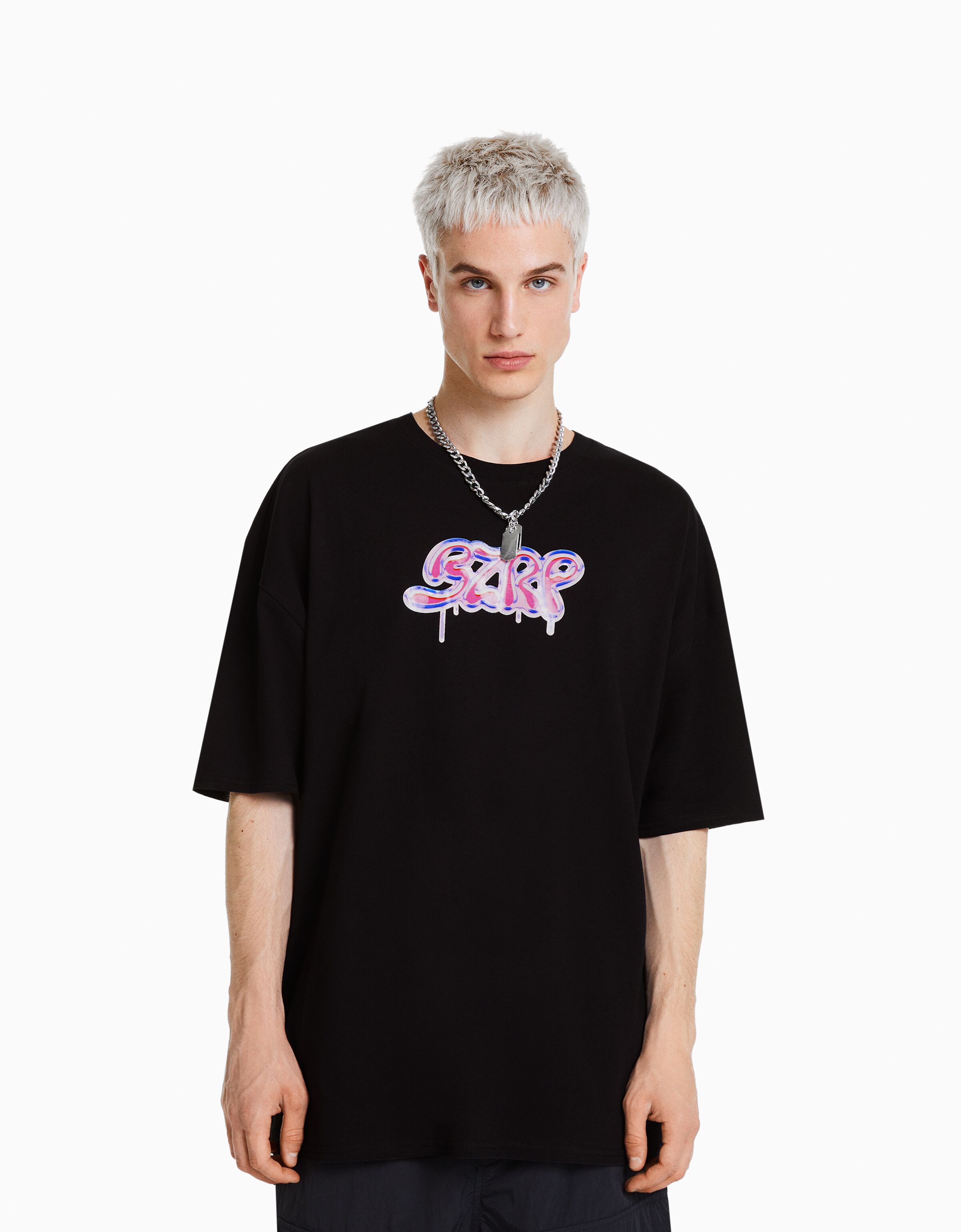 Camiseta BERSHKA ft. BIZARRAP manga corta oversize print