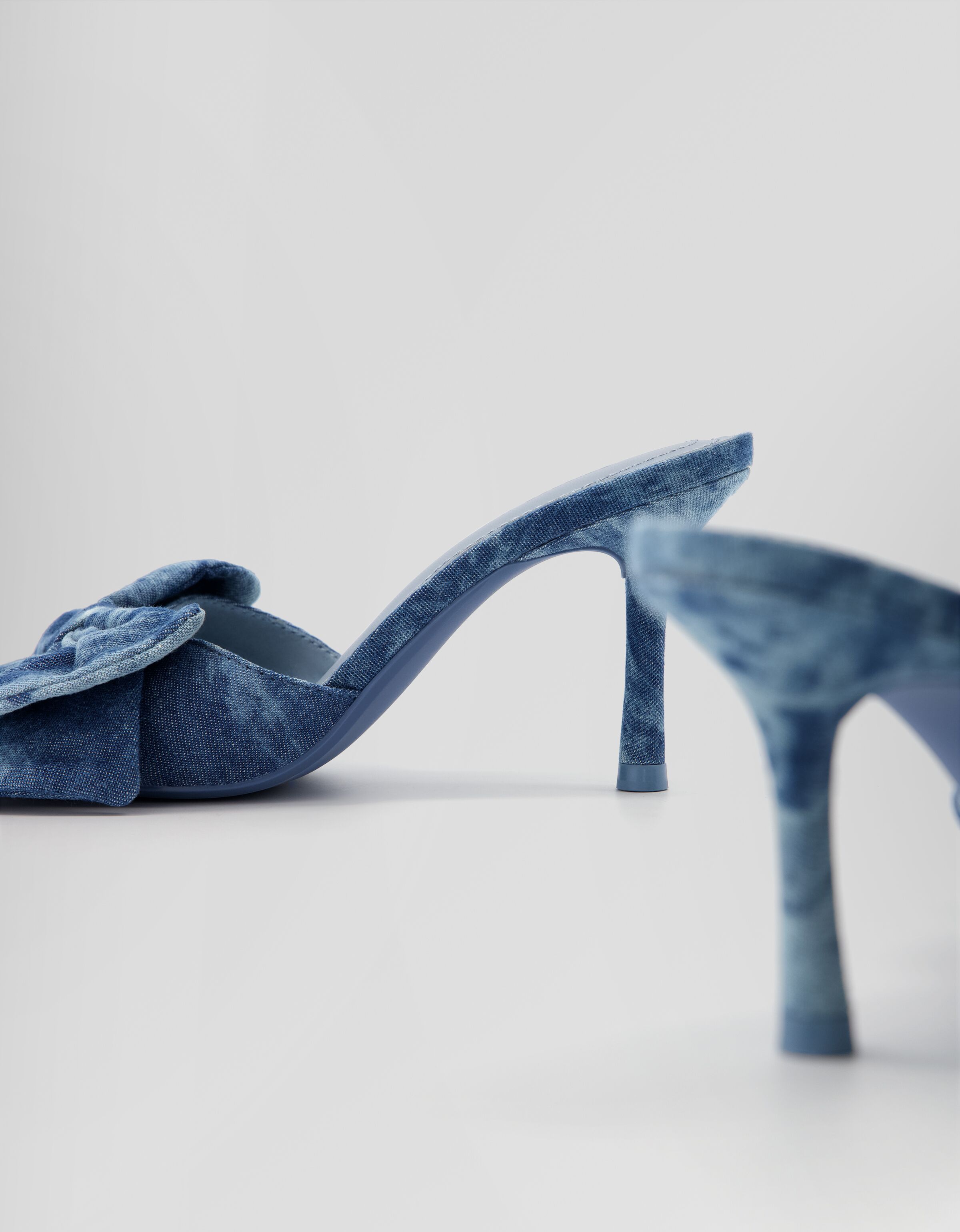 Mule tacón lazo denim