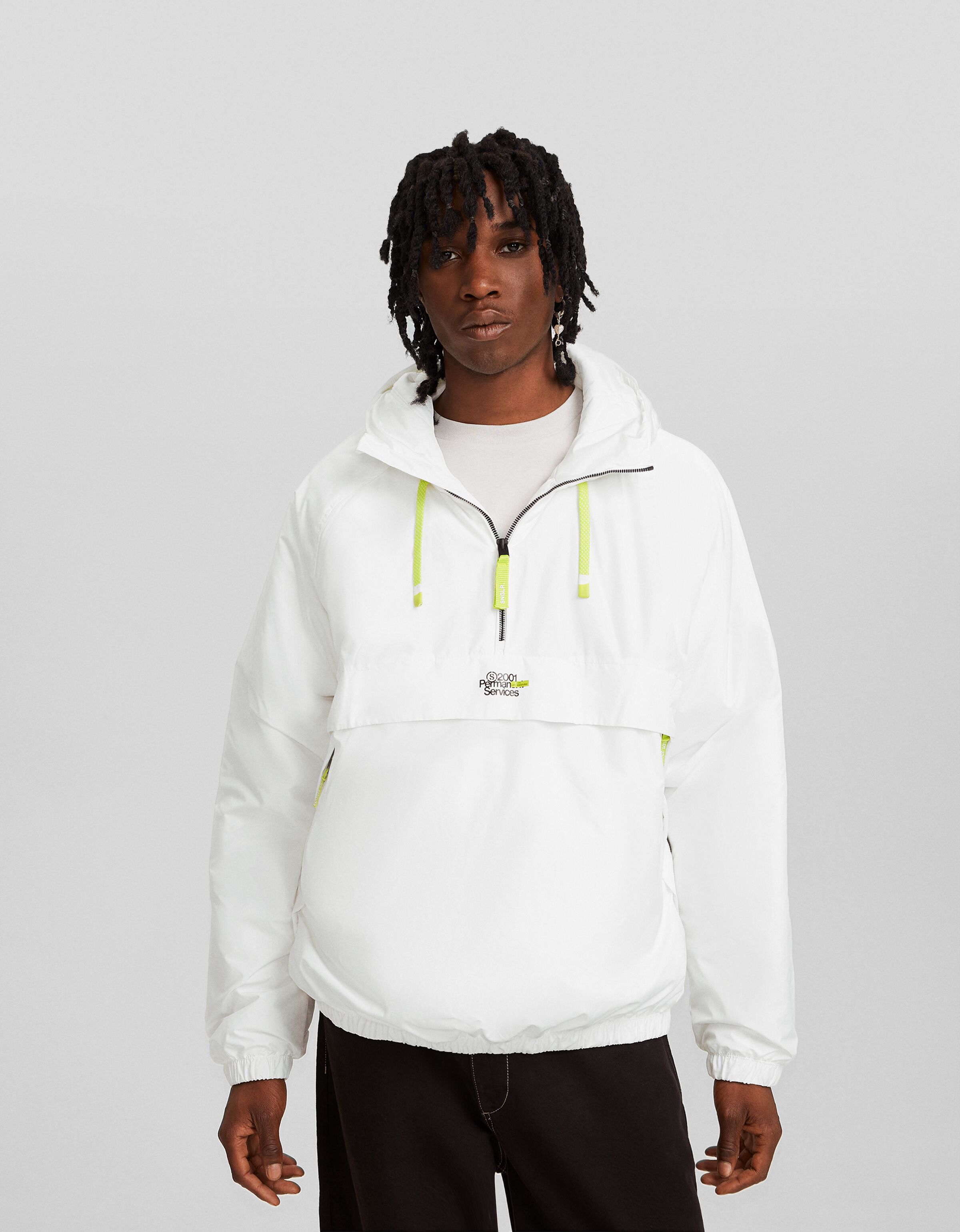 Cazadora canguro capucha acolchada