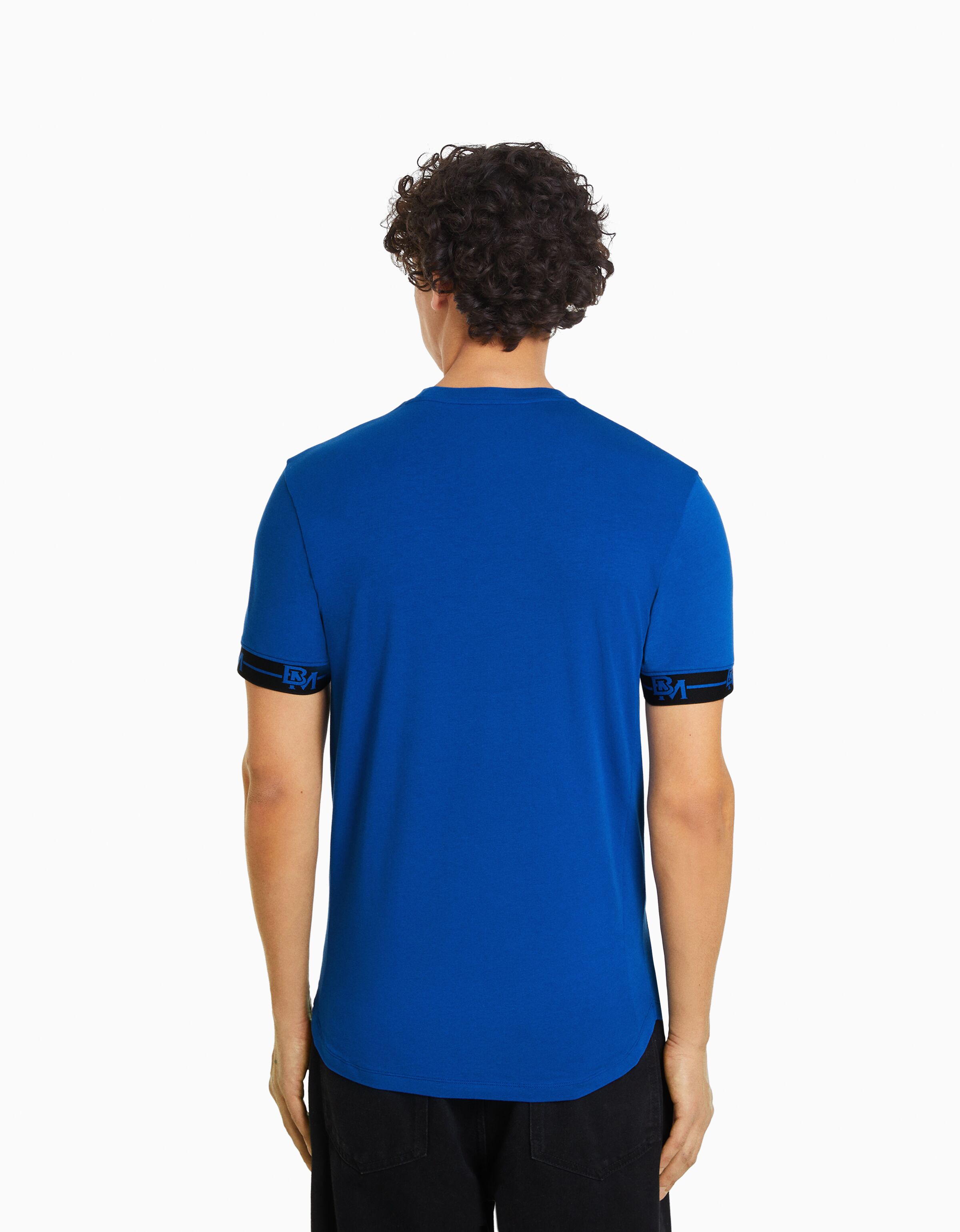 Camiseta manga corta muscle fit bandas