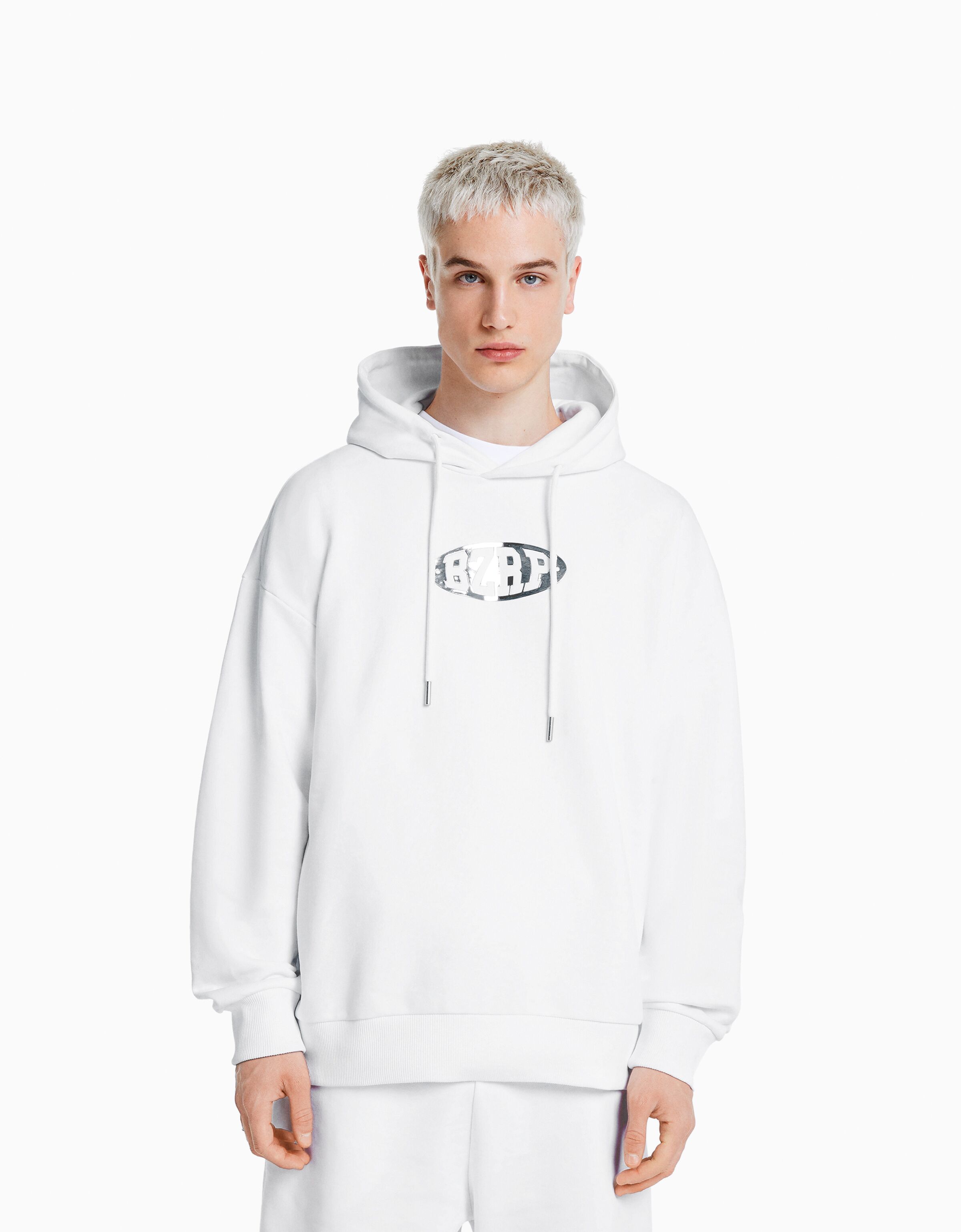 Sudadera BERSHKA ft. BIZARRAP capucha print