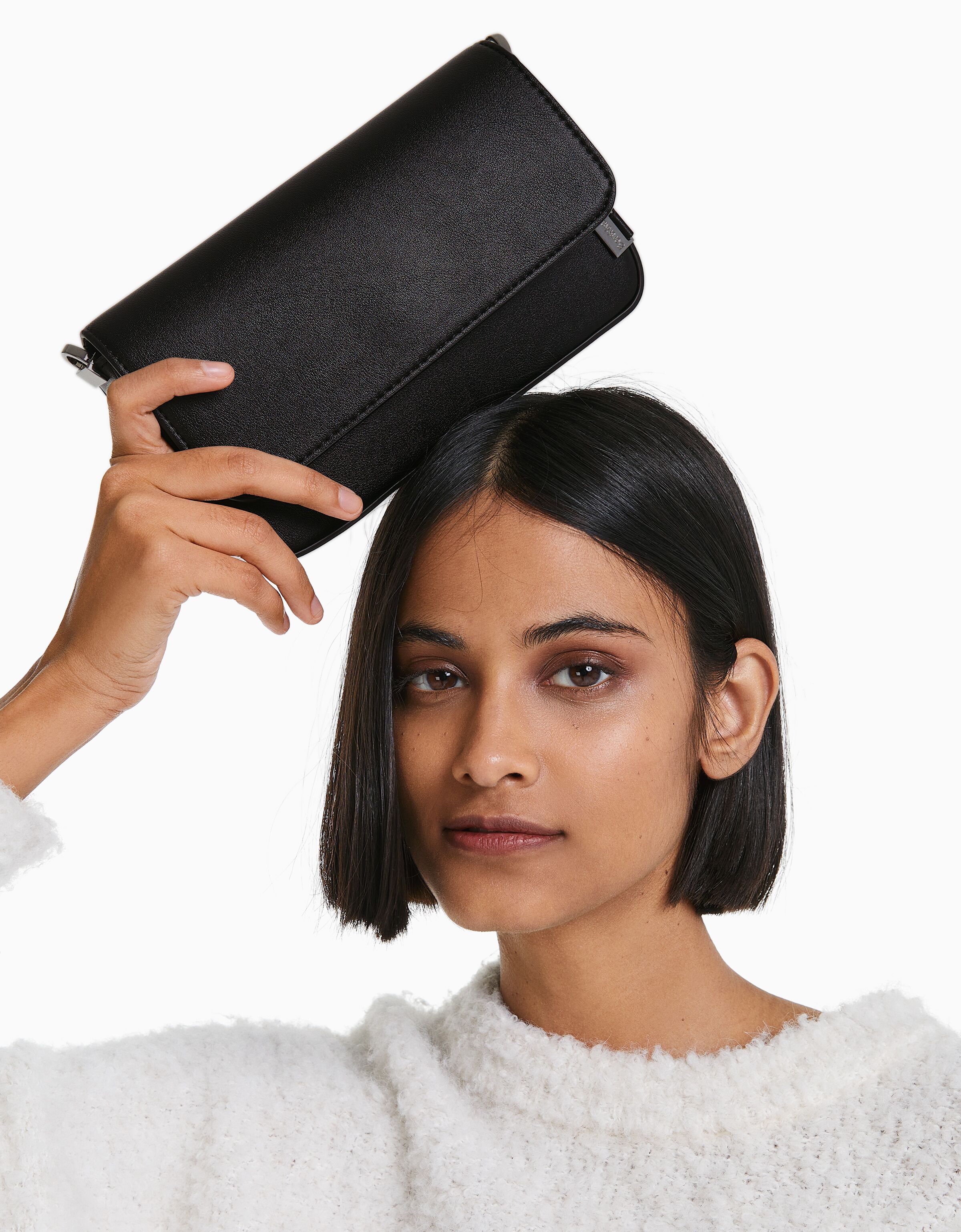 Bolso bandolera rígido