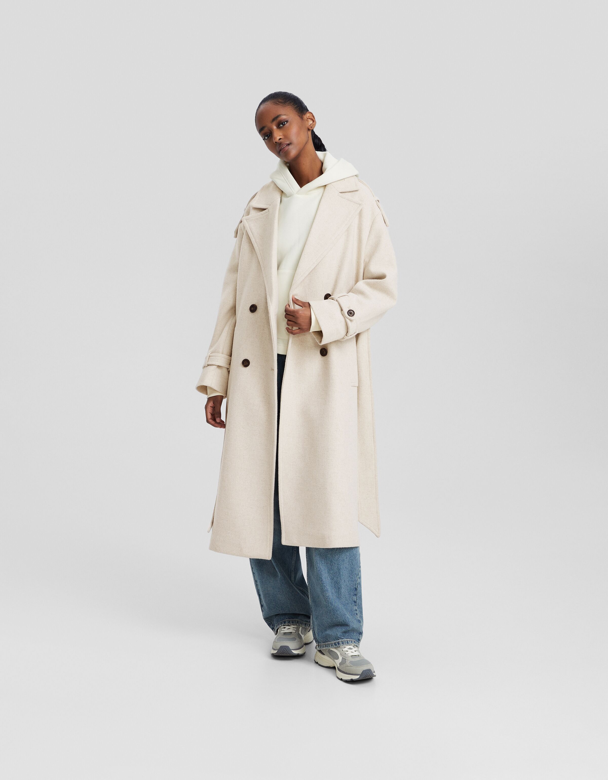 Abrigo trench con lana