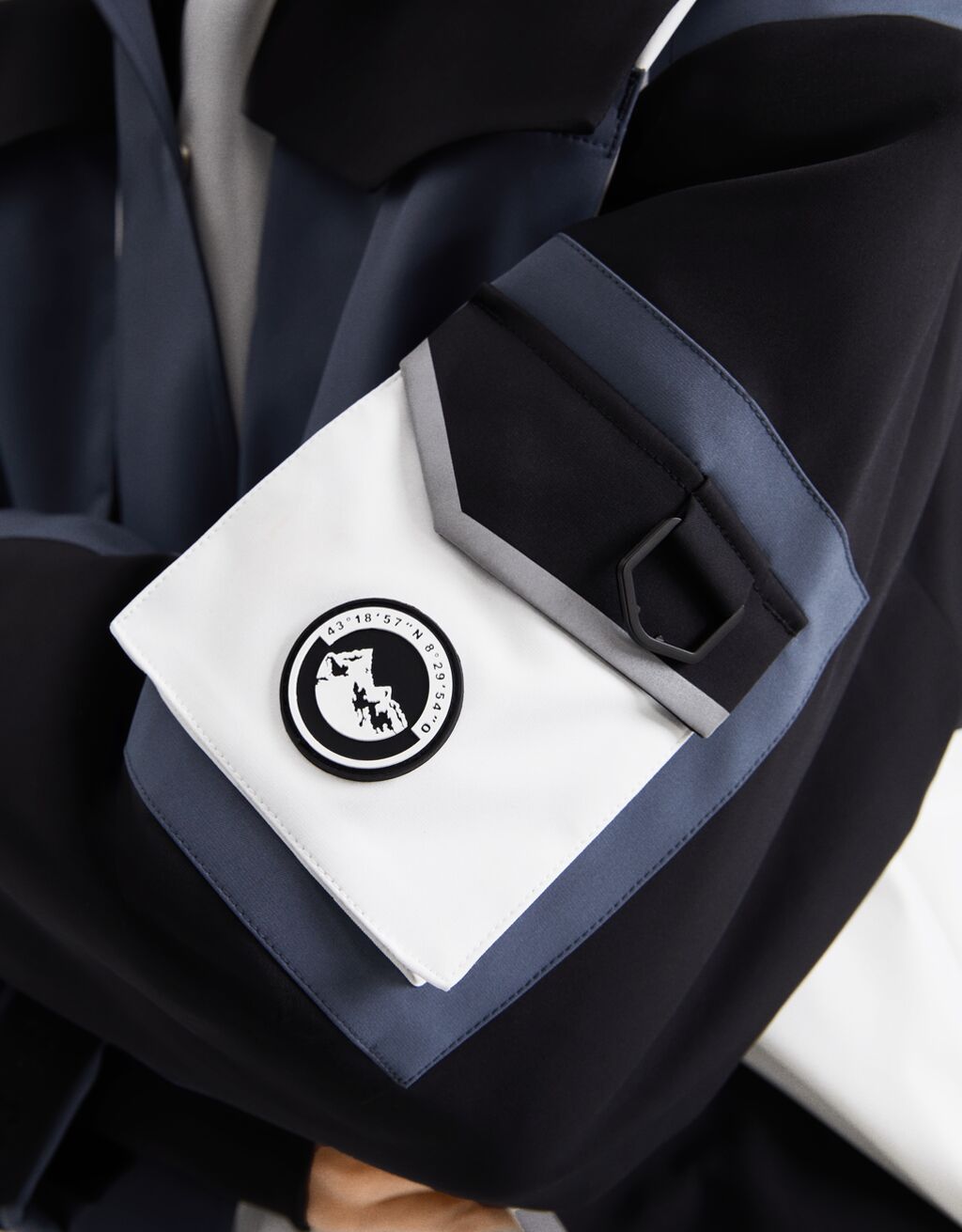 Cazadora técnica capucha Ski Collection