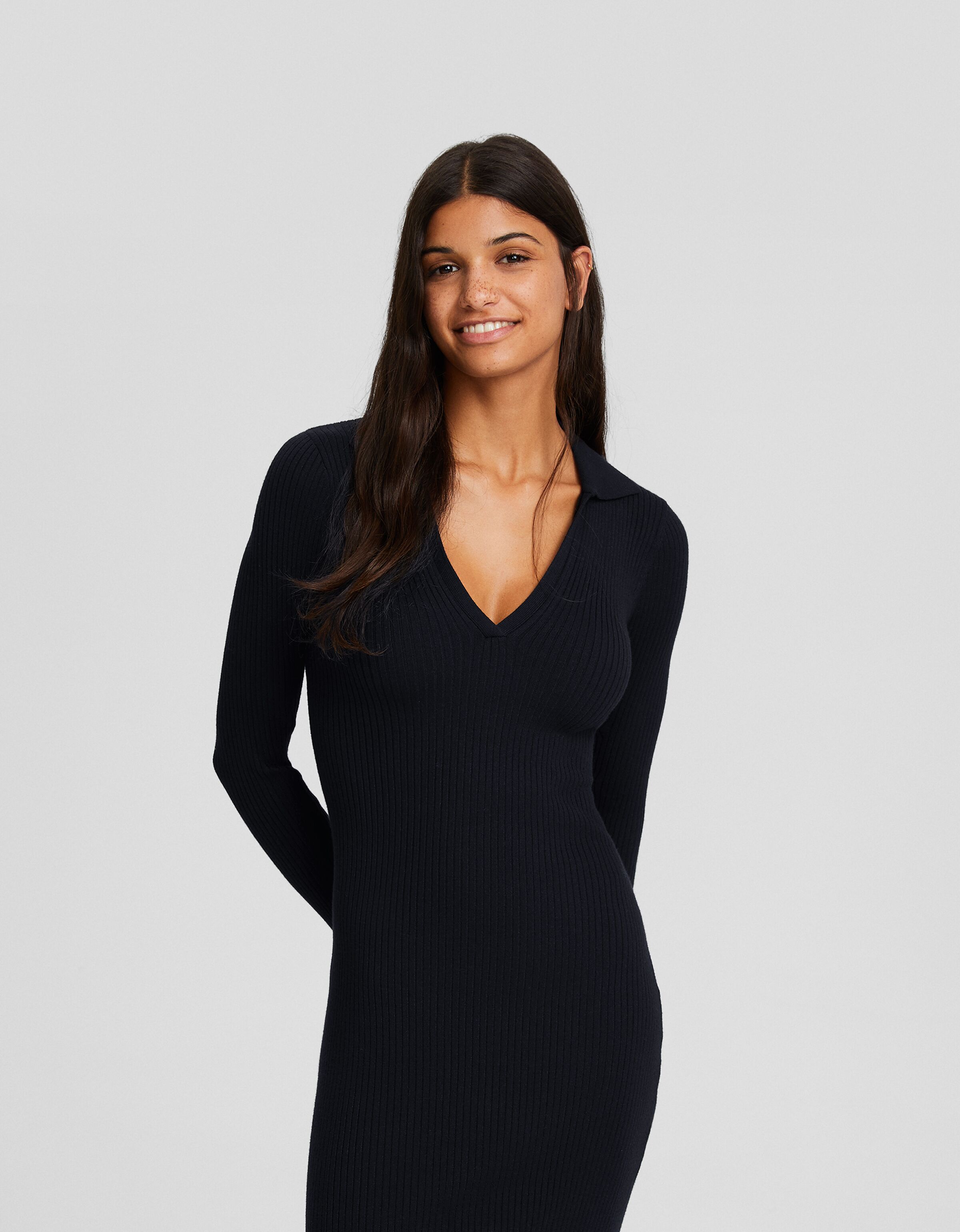 Vestido midi manga larga cuello polo