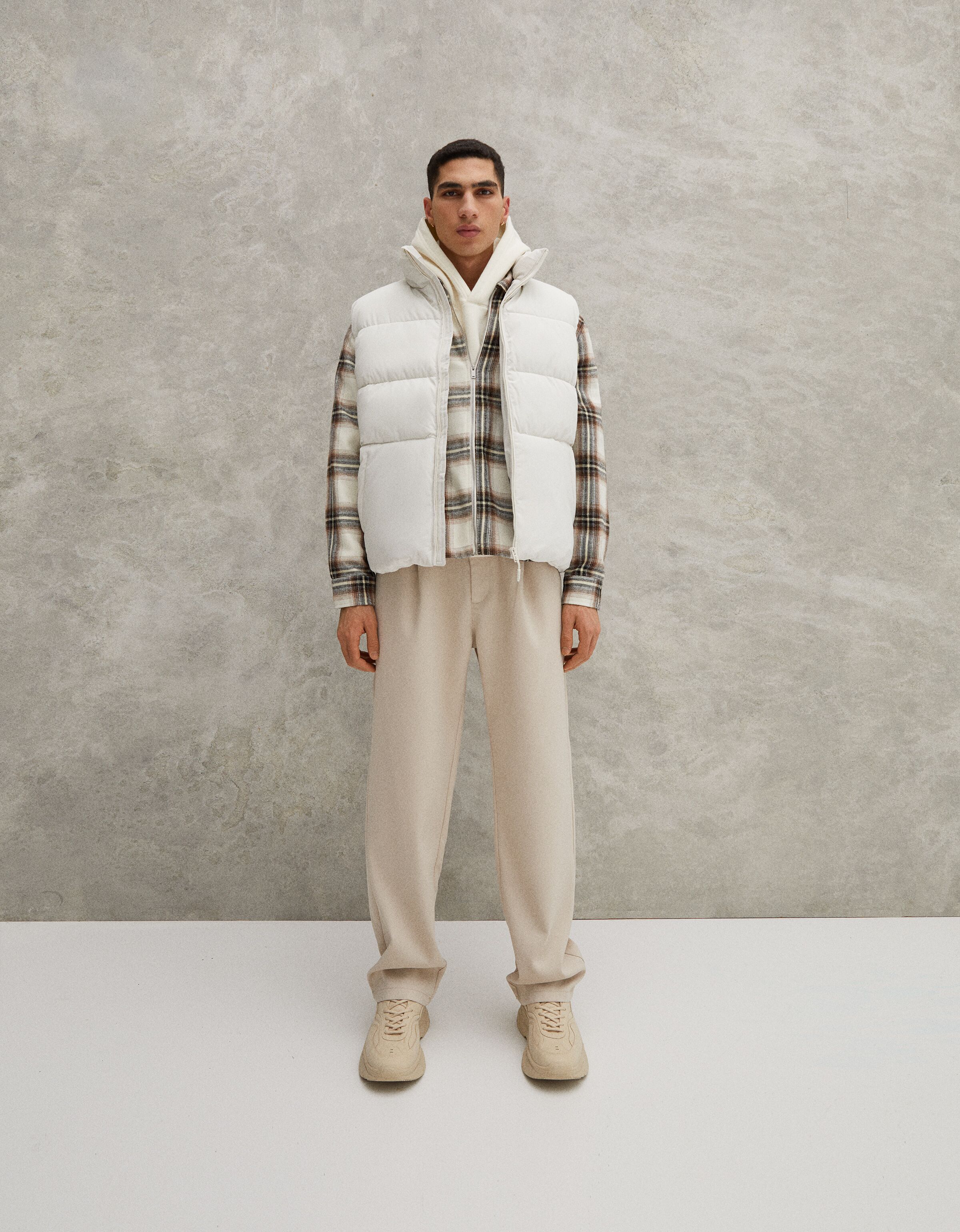 Deportivas volumen detalle pespuntes