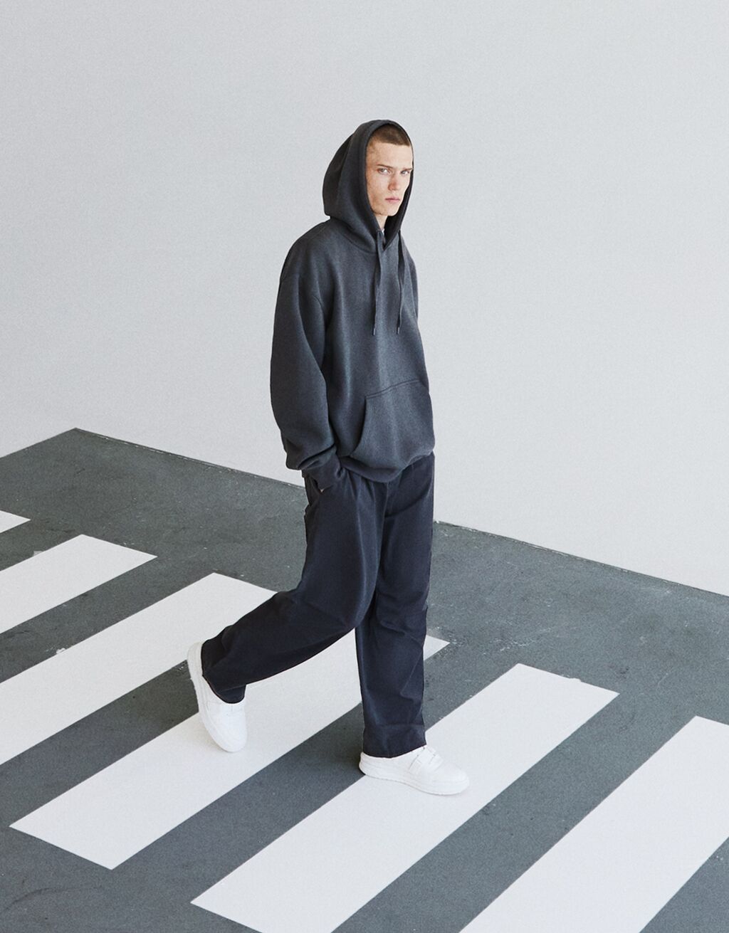 Zapatillas con arnés de quita y pon hombre