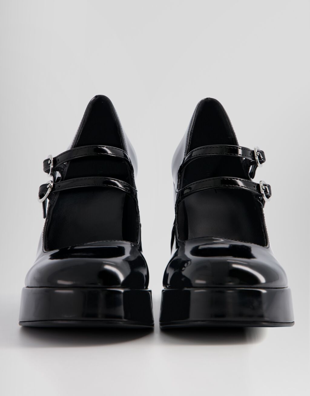 Zapato tacón plataforma pulsera