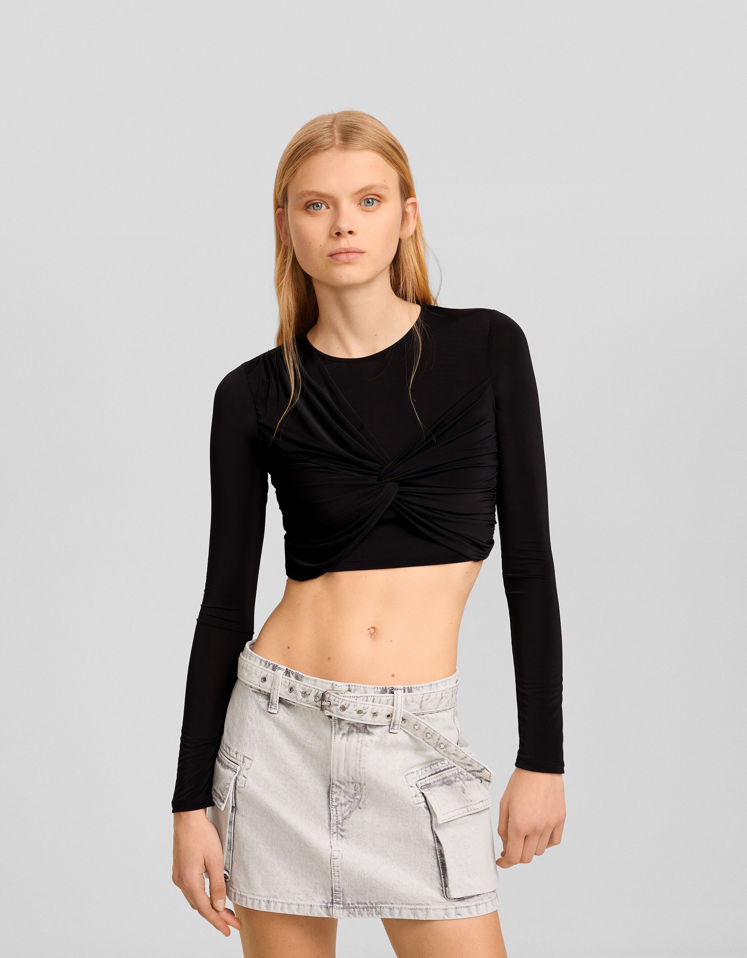 Camiseta manga larga nudo delantero