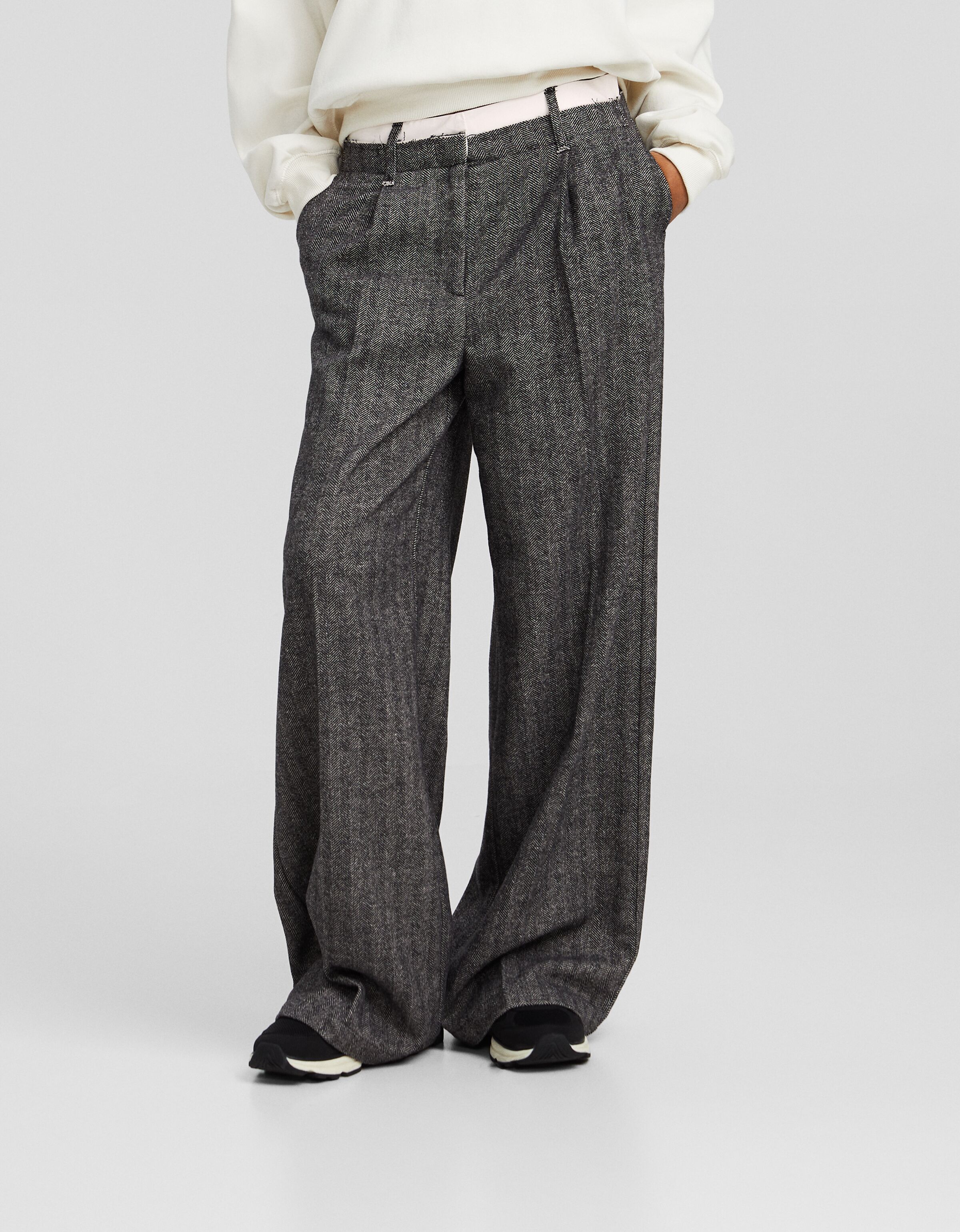 Pantalón wide leg espiga