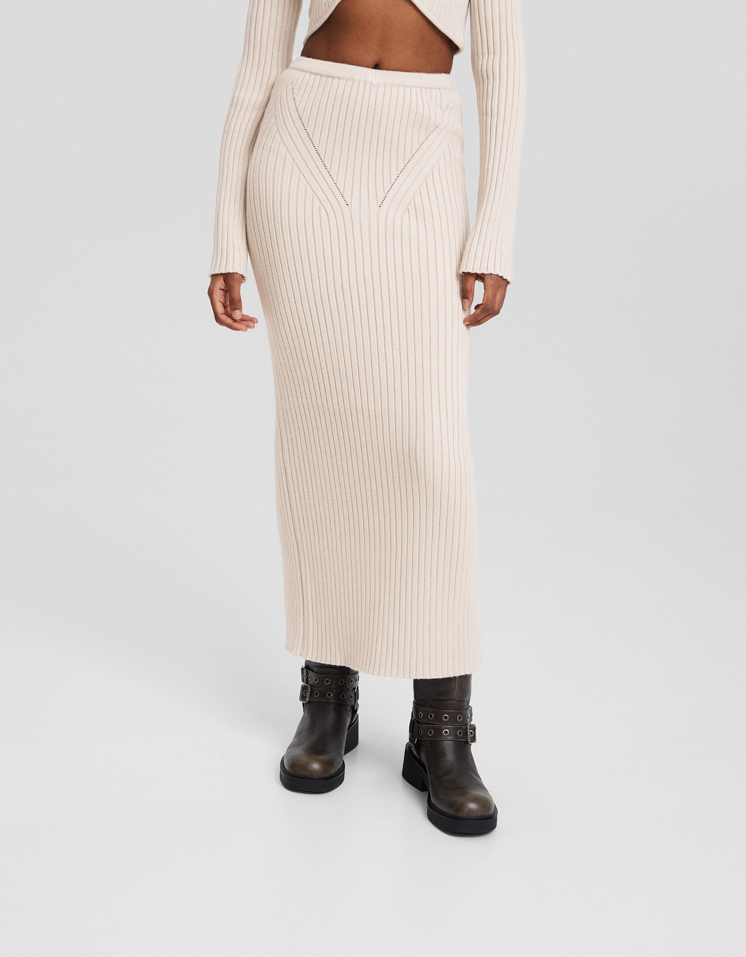 Falda midi punto rib