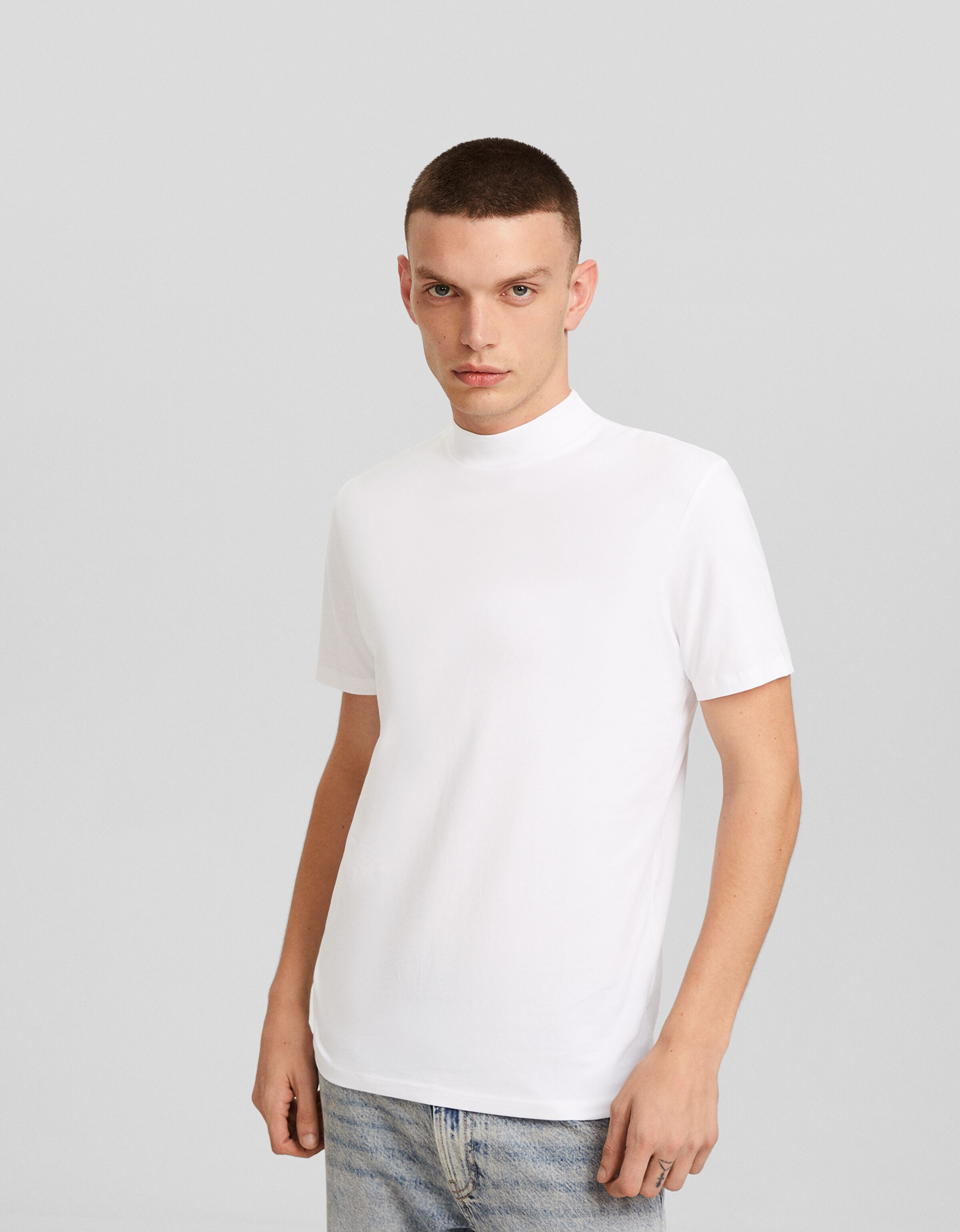 Camiseta manga corta cuello subido