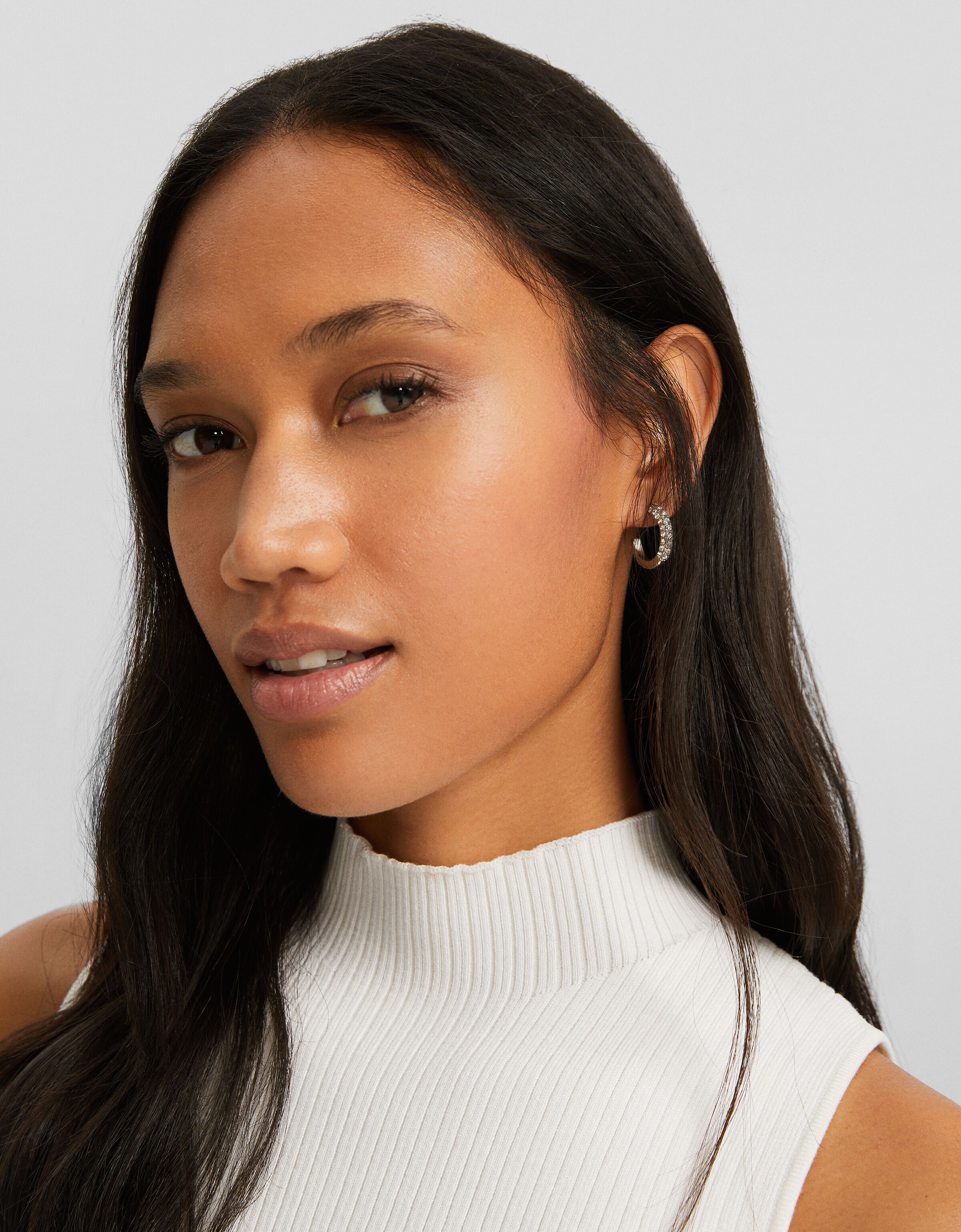 Set 6 pendientes pedrería corazón