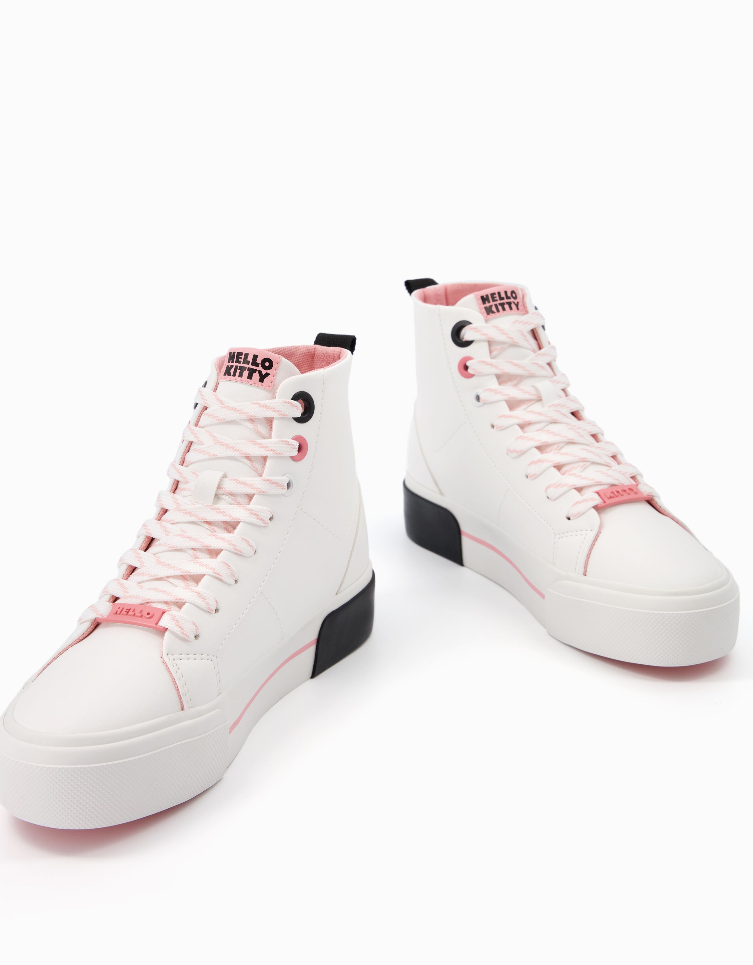 Zapatillas abotinadas Hello Kitty