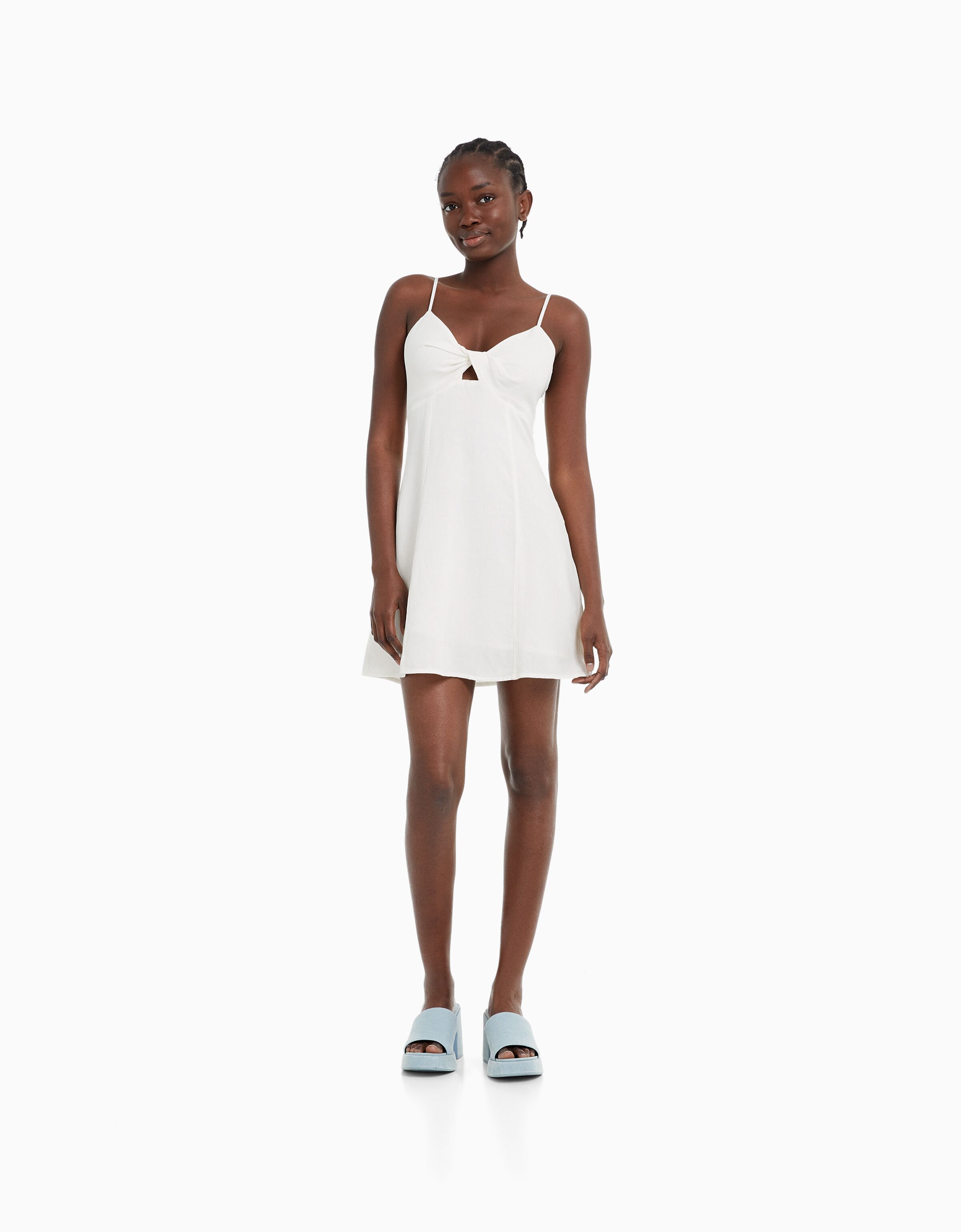 Vestido mini tirantes con lino nudo