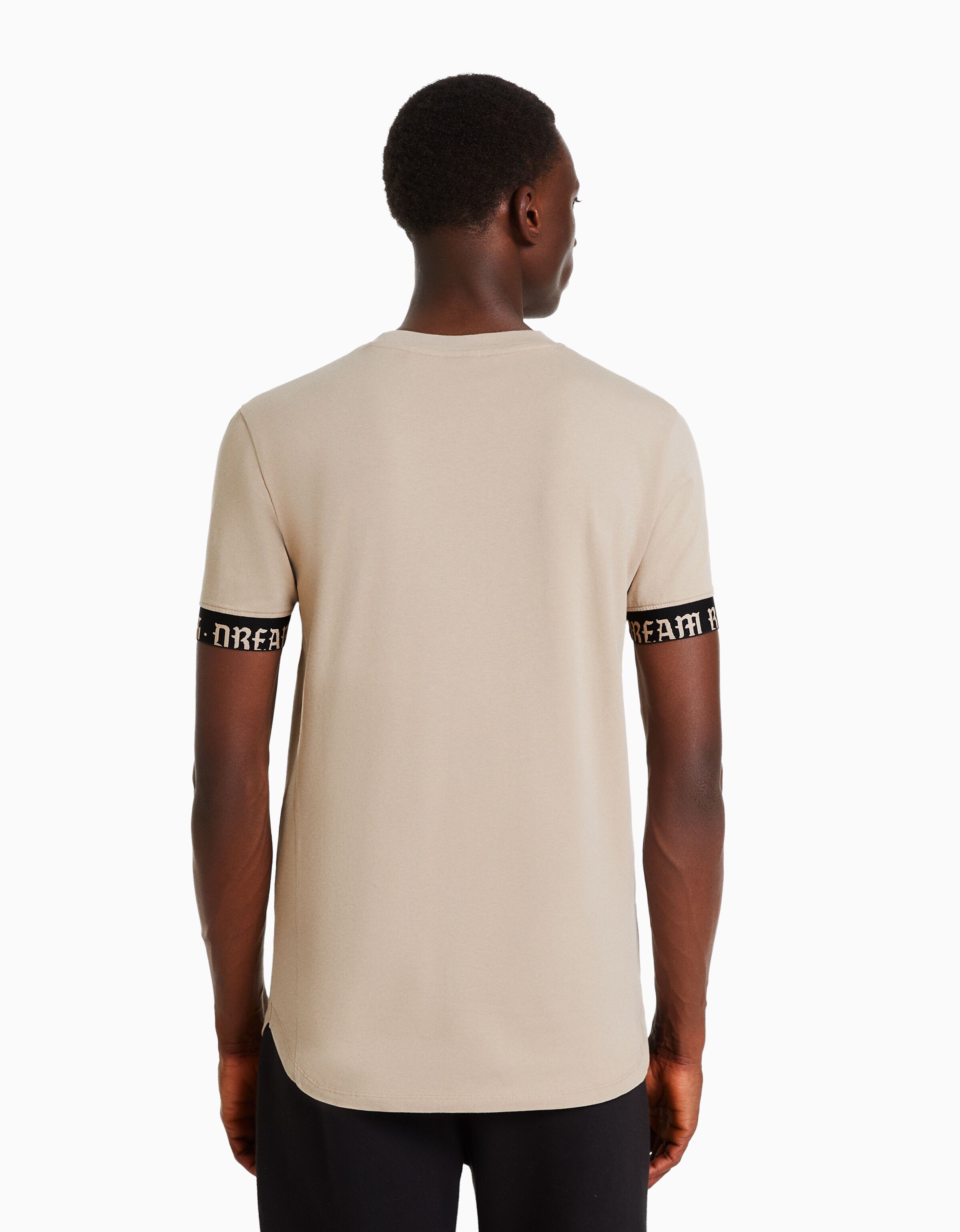 Camiseta manga corta muscle fit bandas