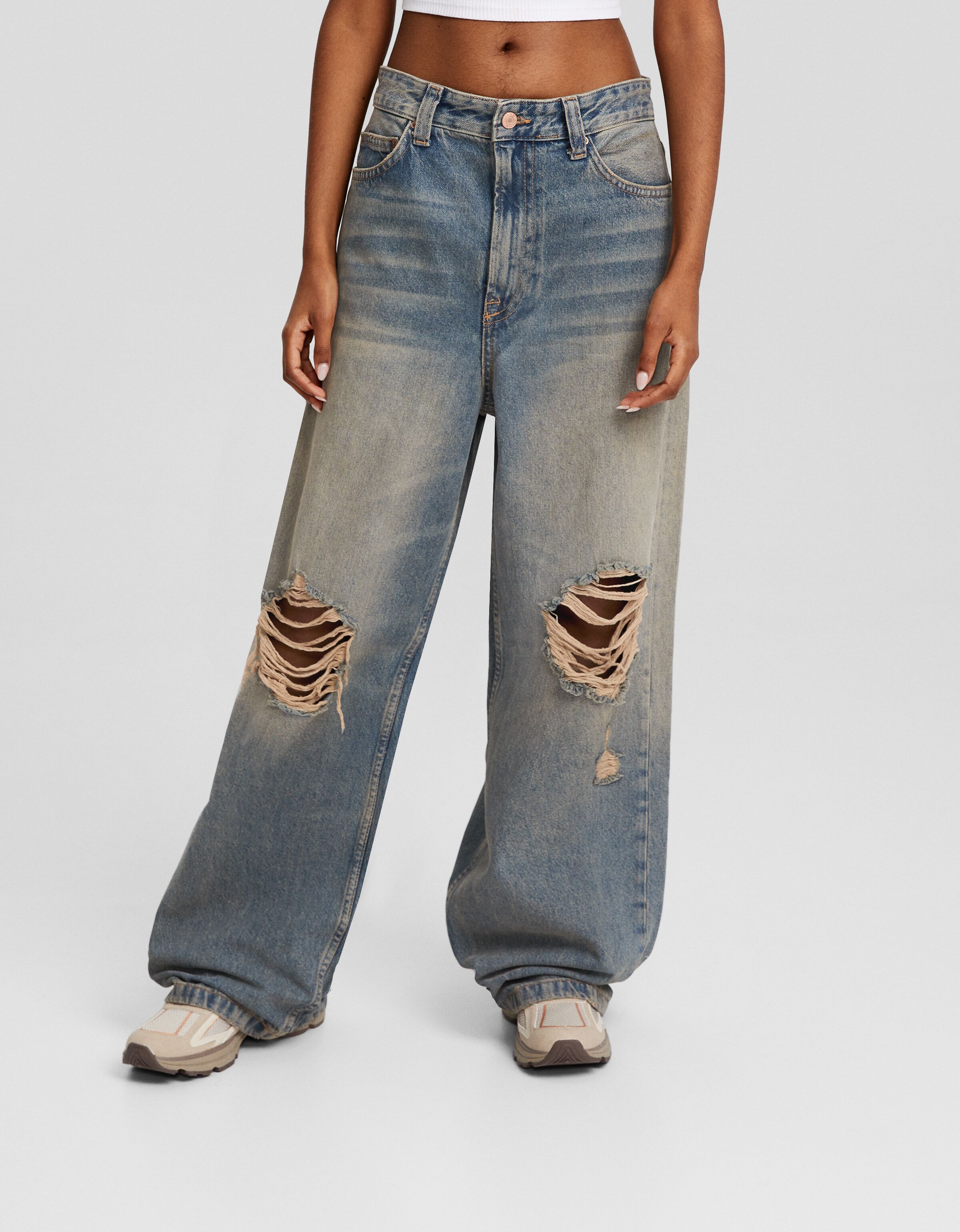 Jeans super baggy efecto lavado rotos