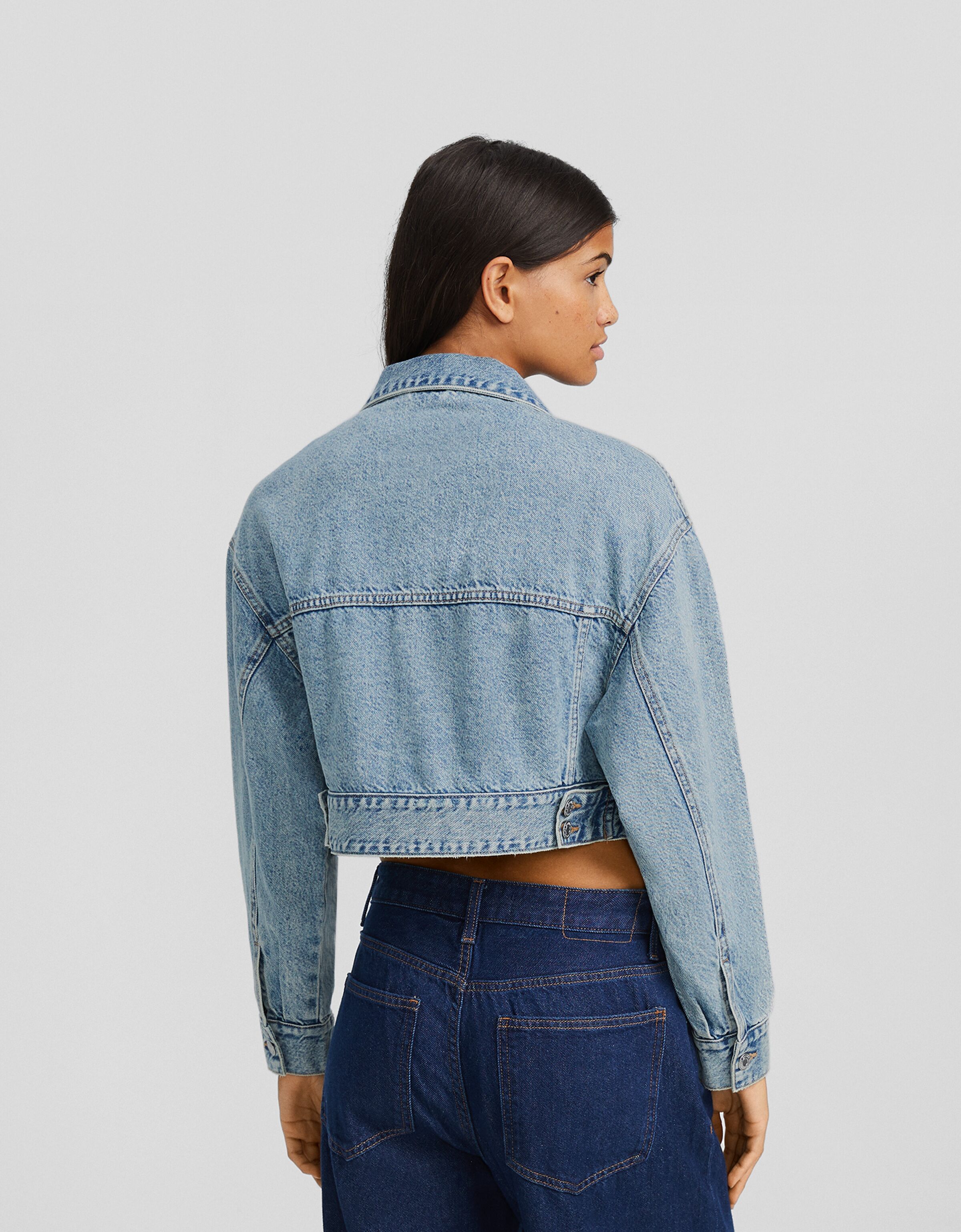 Cazadora denim cropped