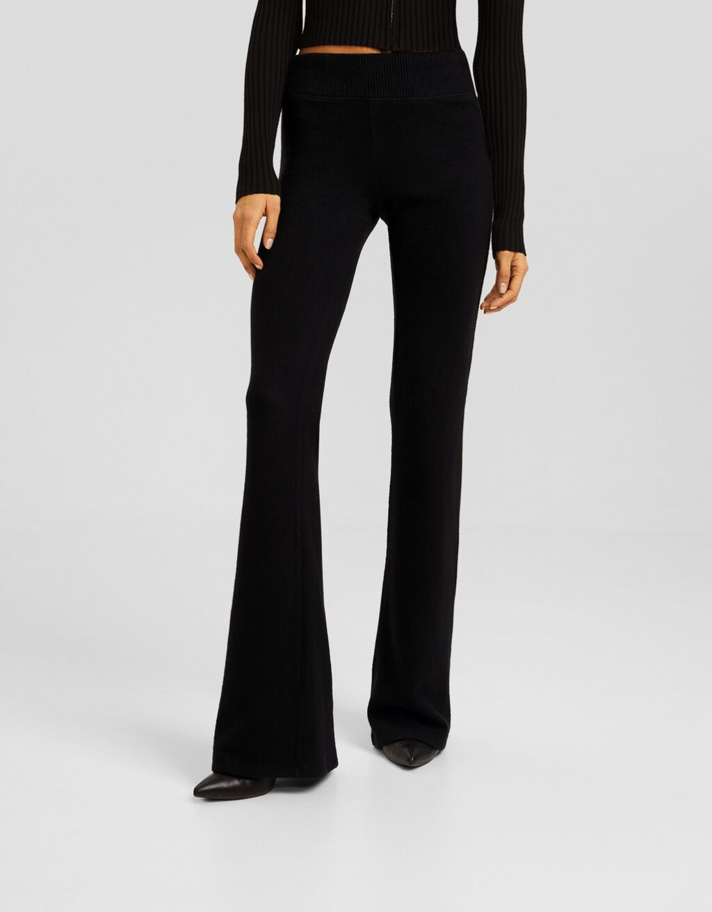 Pantalón flare punto