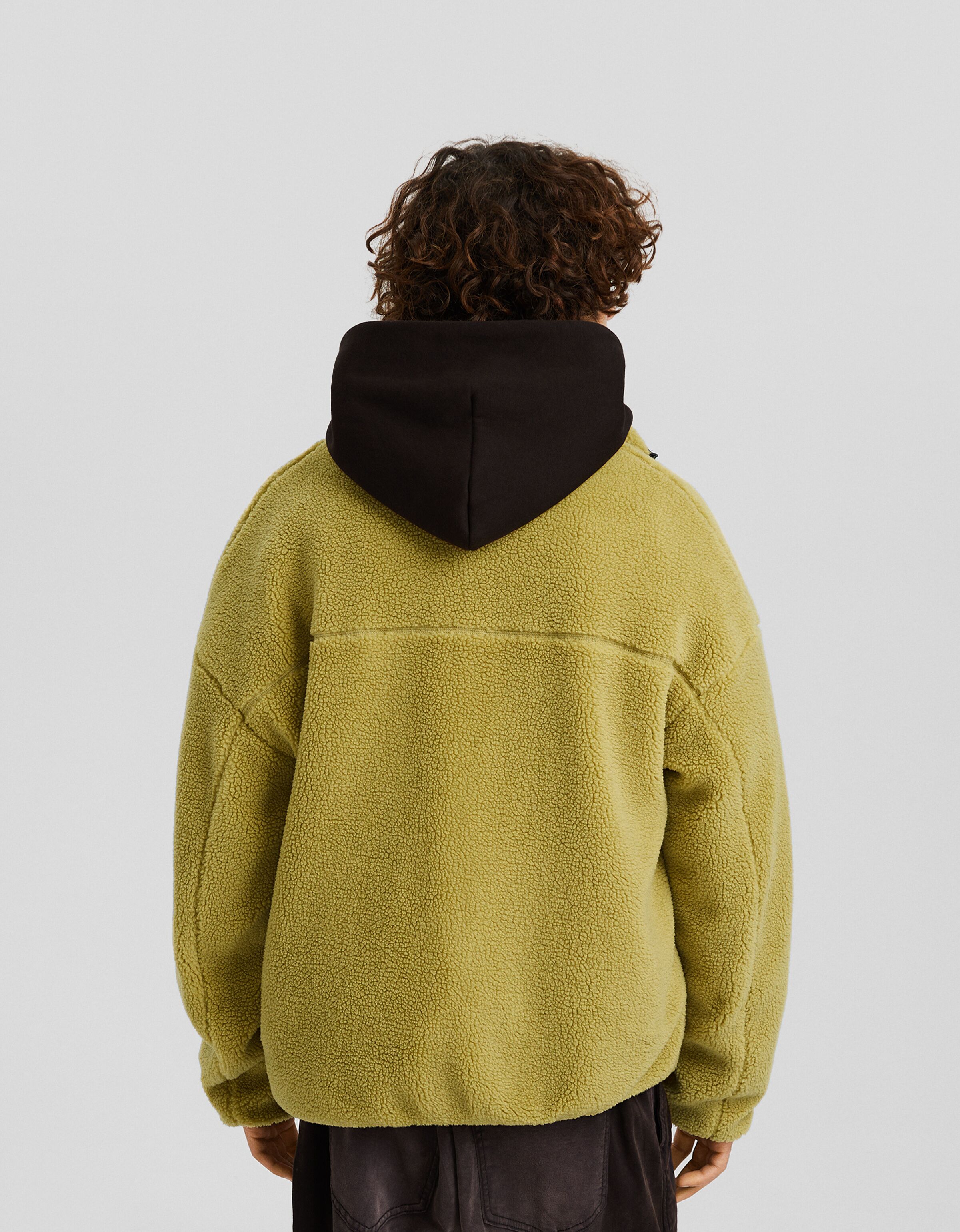 Cazadora borreguillo bolsillo técnico