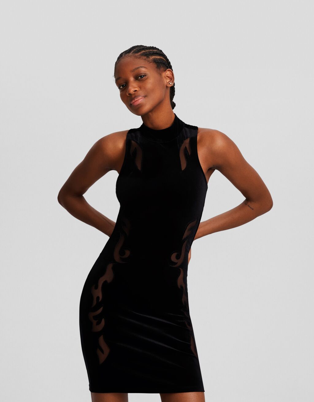 Vestido mini sin mangas combinado terciopelo tul