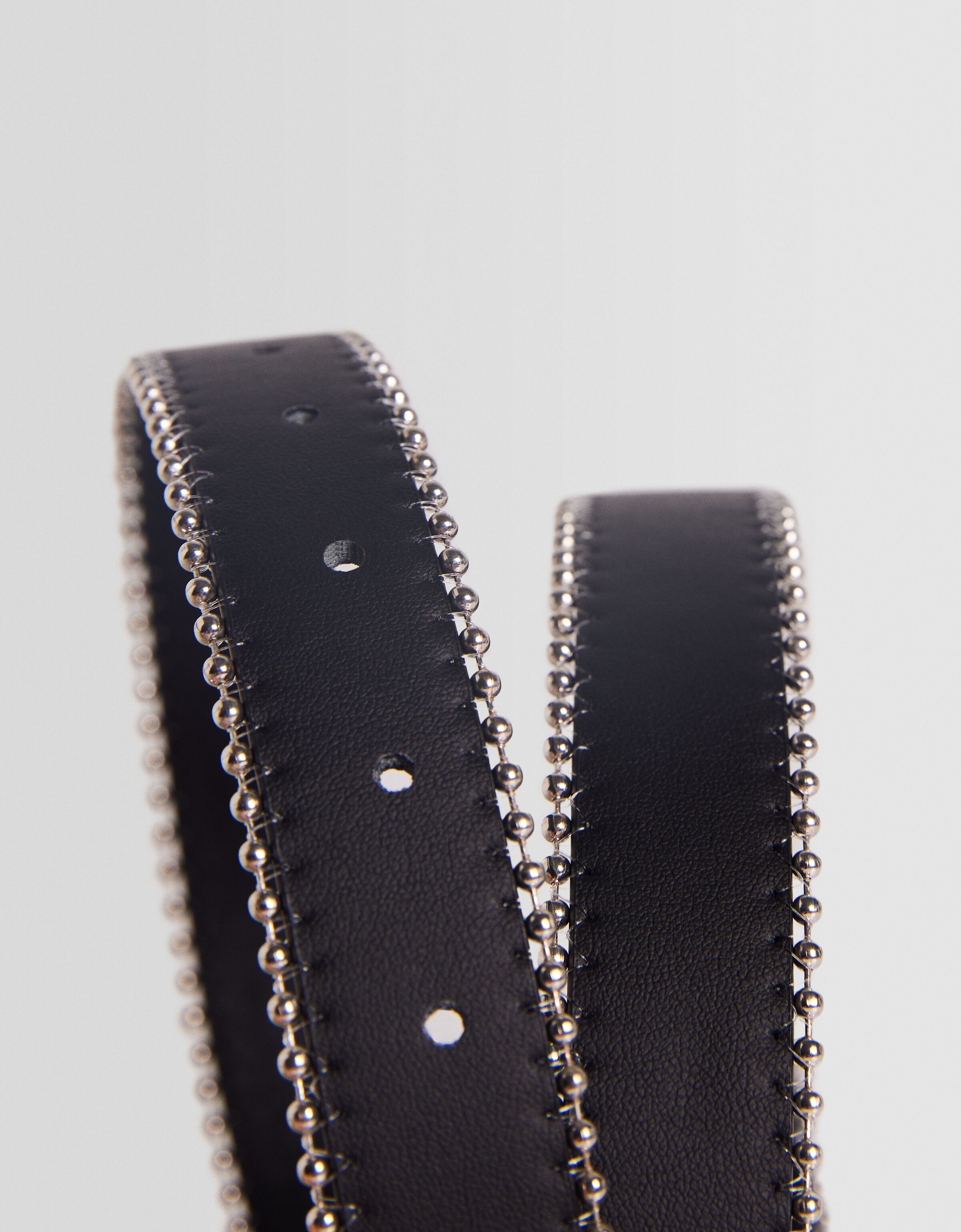 Cinturón detalle bolitas