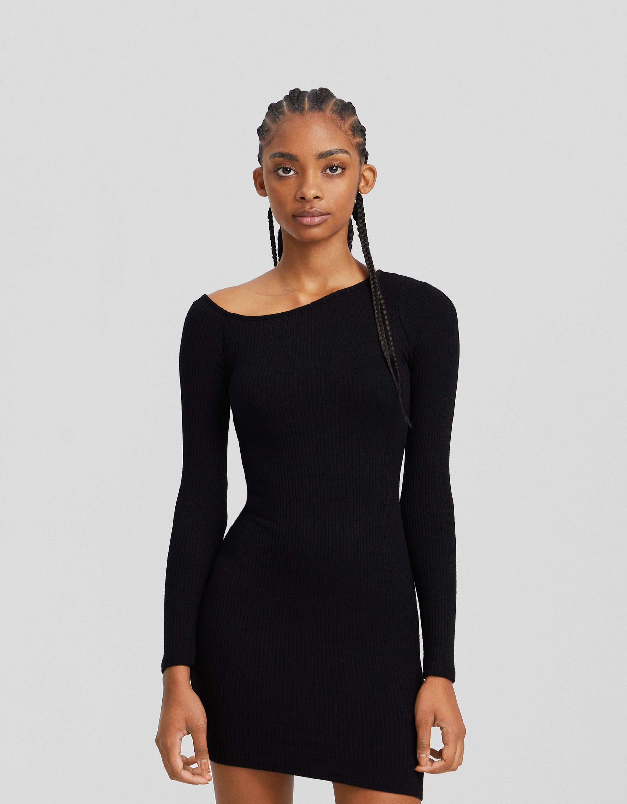 Vestido mini manga larga escote asimétrico punto