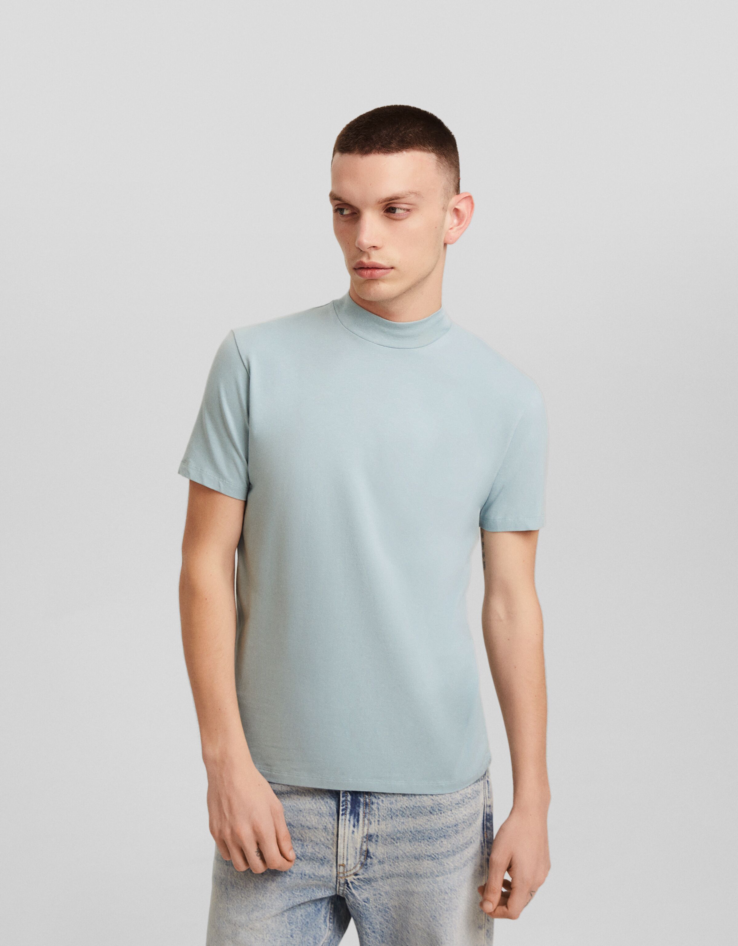 Camiseta manga corta cuello subido