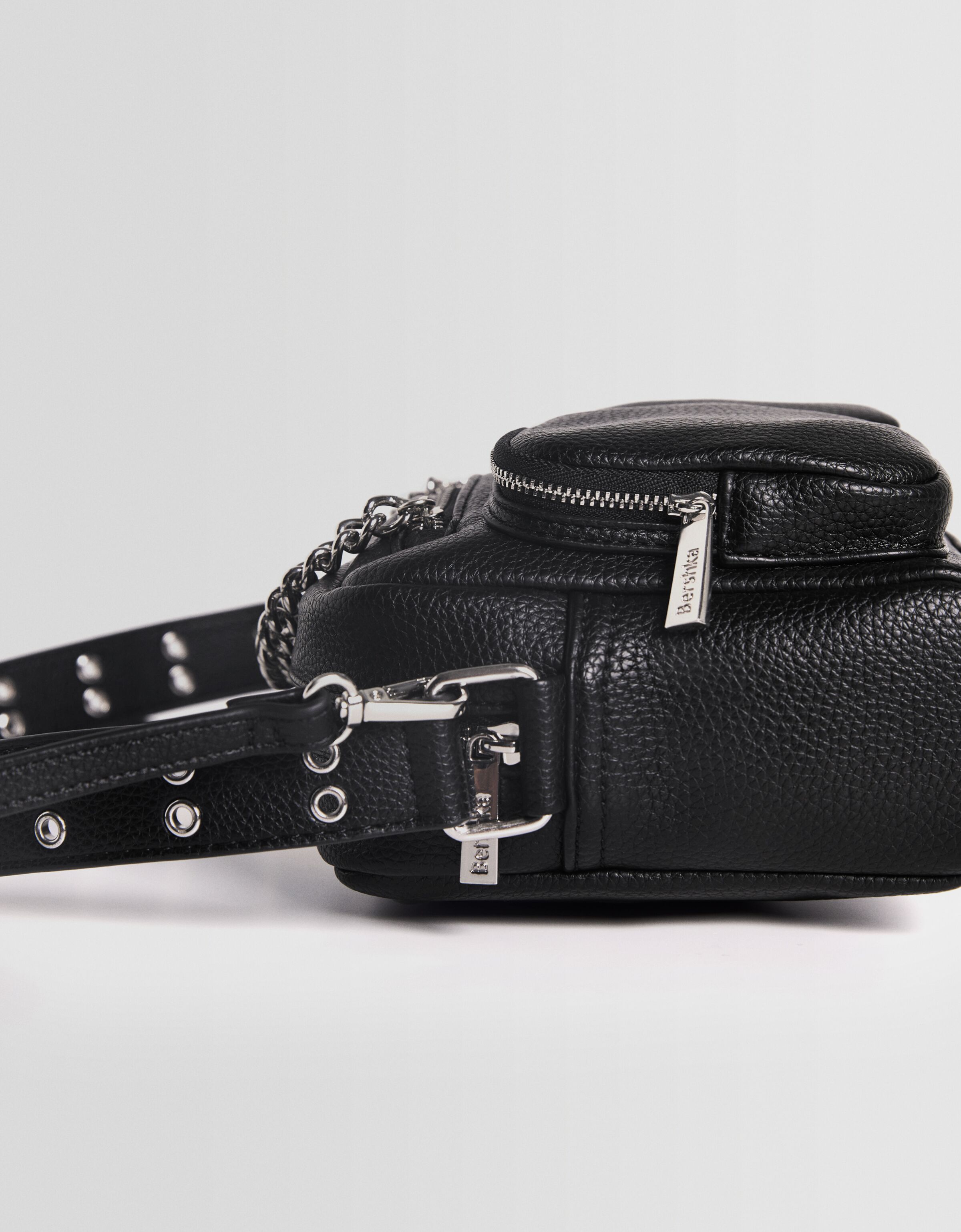 Bolso bandolera multiposición cadena bolsillos