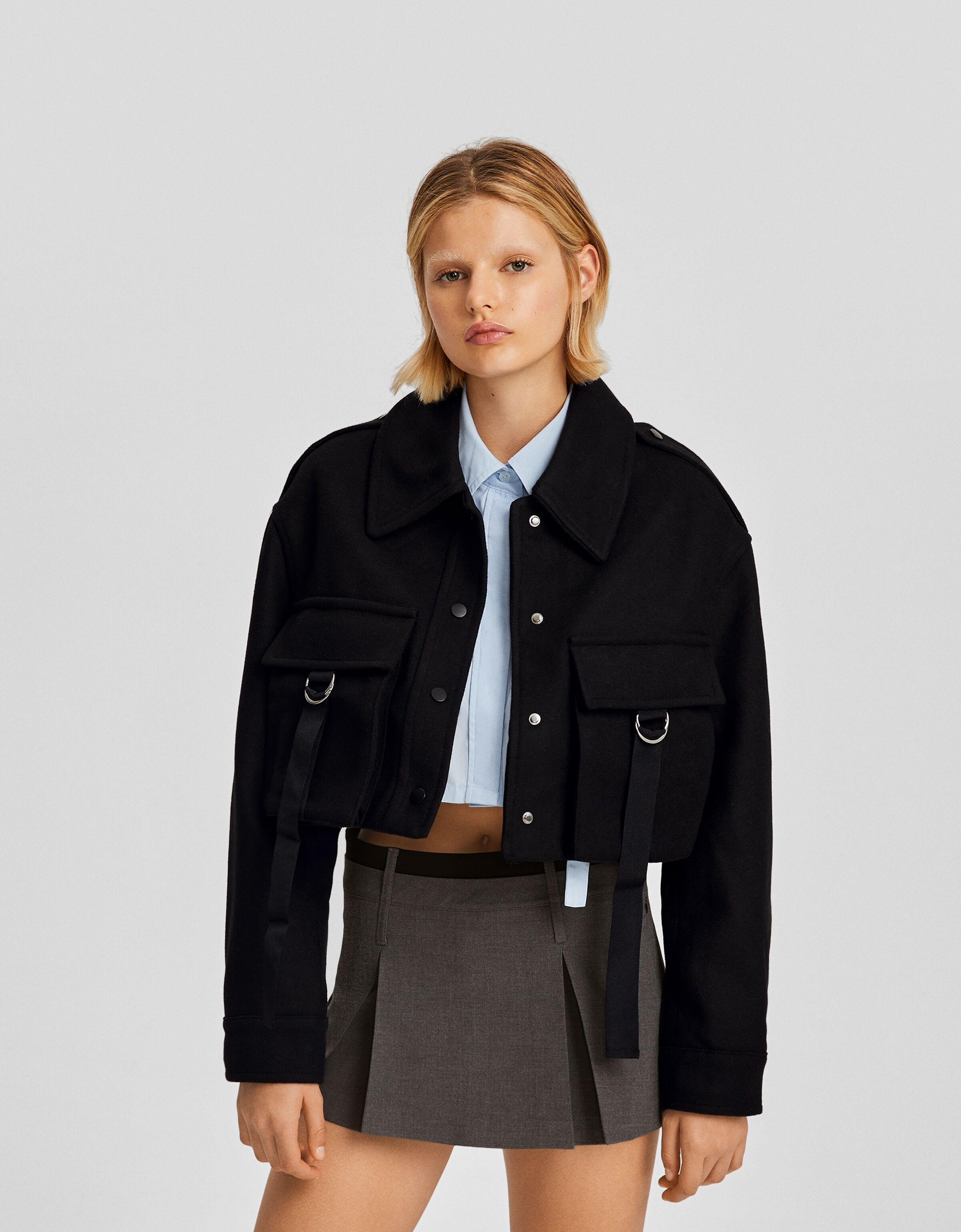 Cazadora cropped bolsillos