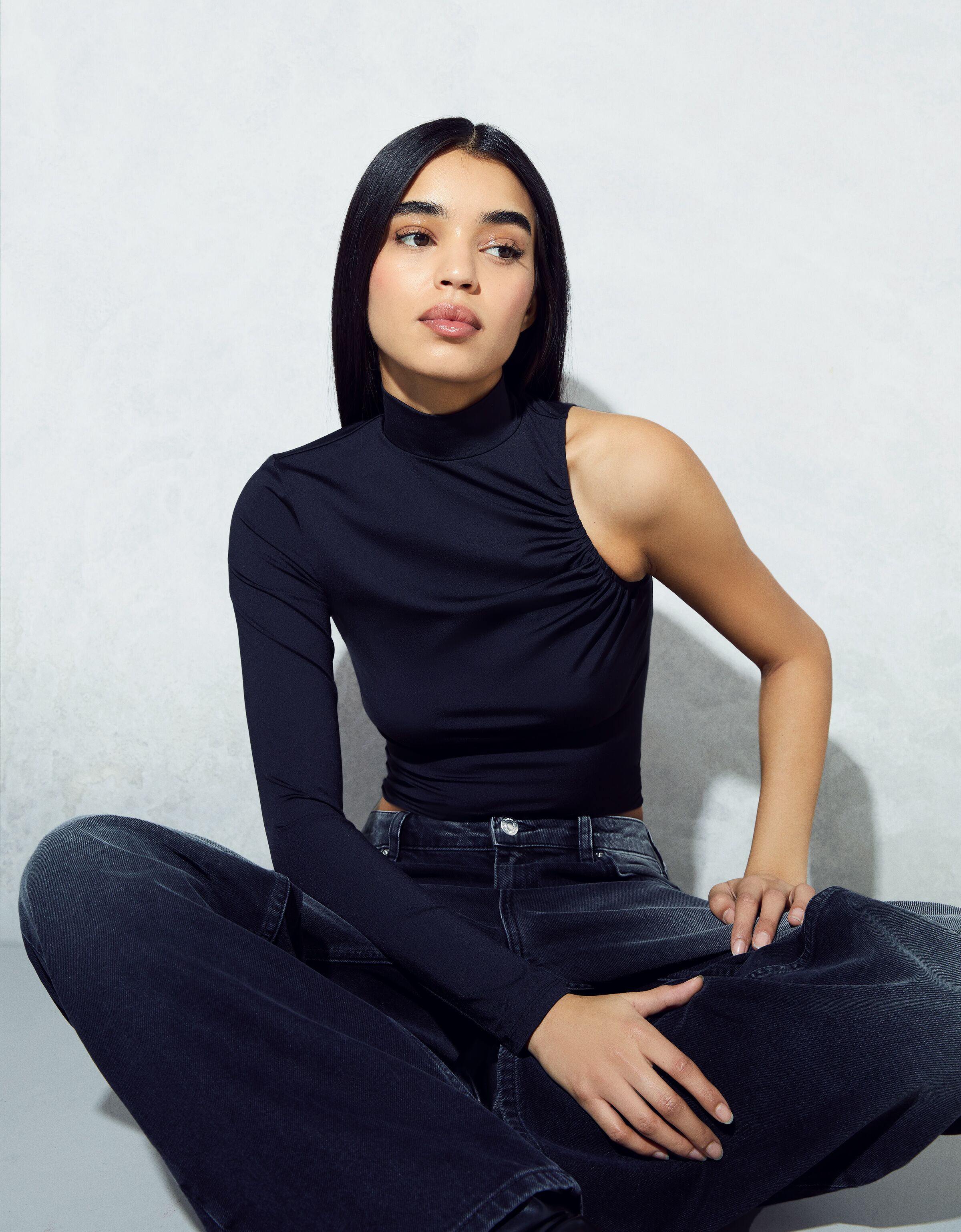 Camiseta manga larga asimétrica frunces