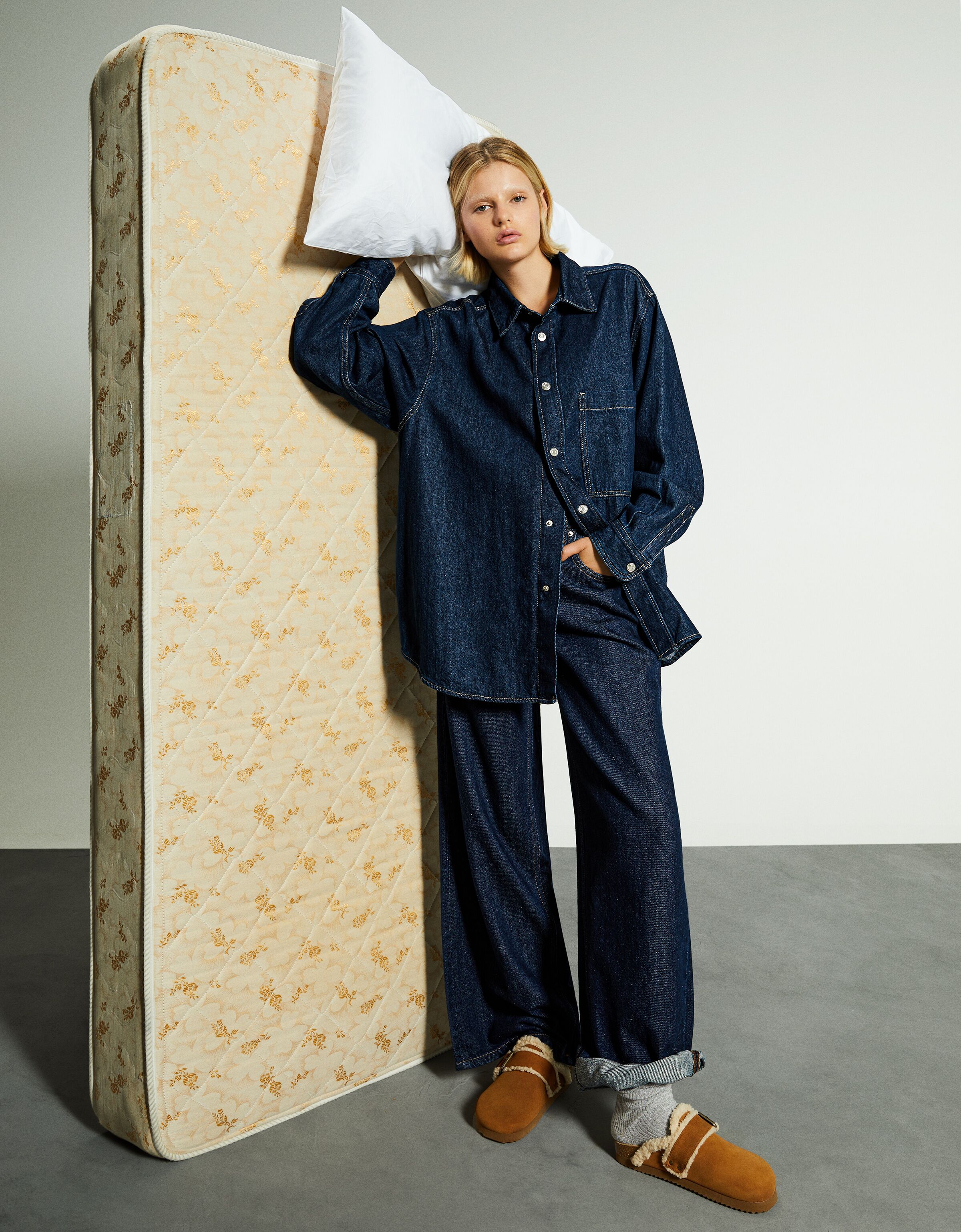 Zueco PIEL borreguillo hebilla