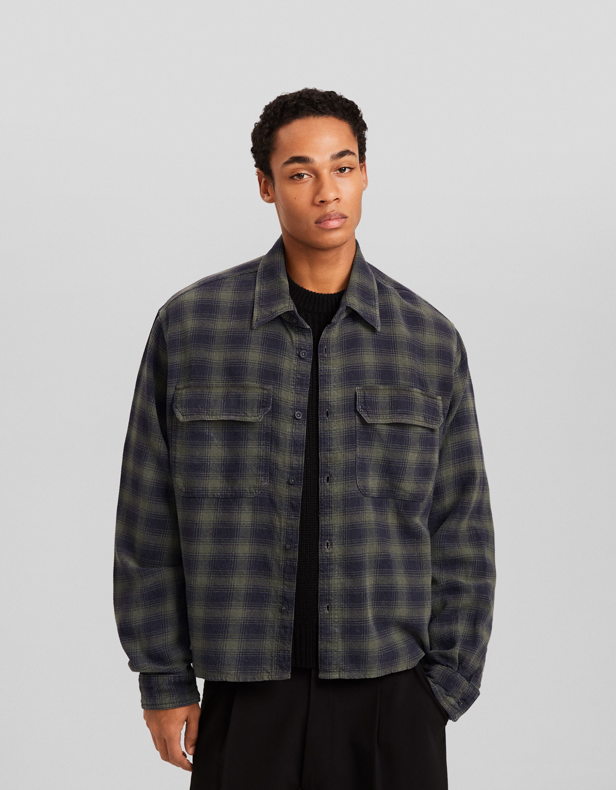 Camisa manga larga cuadros bolsillos efecto lavado