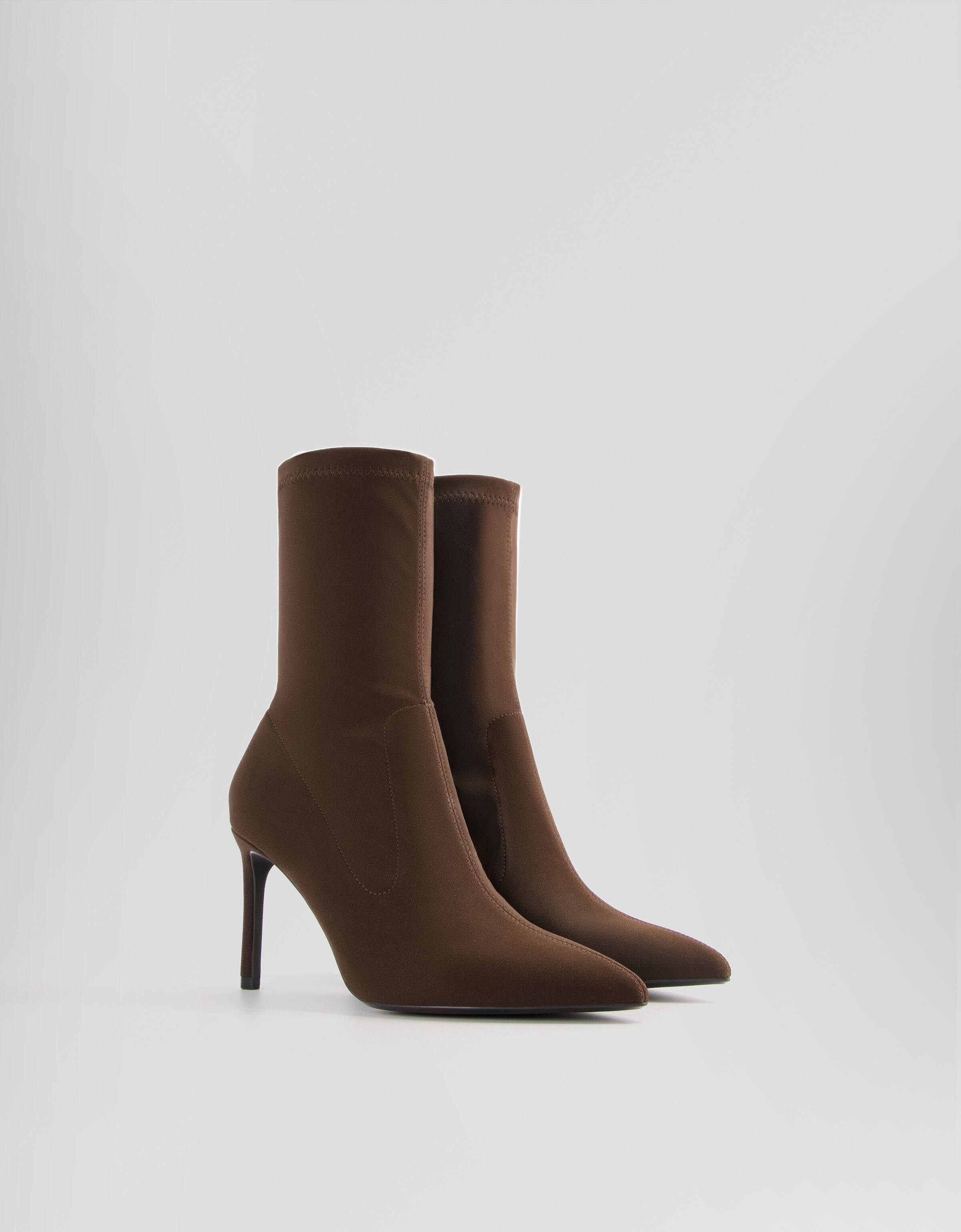 Botines tacón ajustados