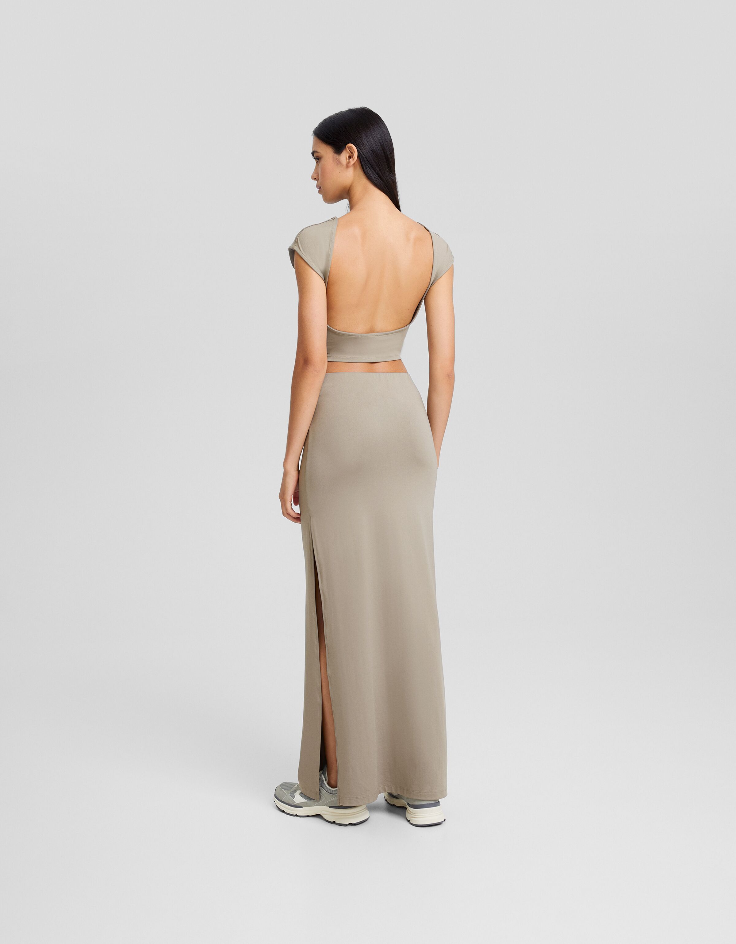 Camiseta manga corta con nylon espalda descubierta