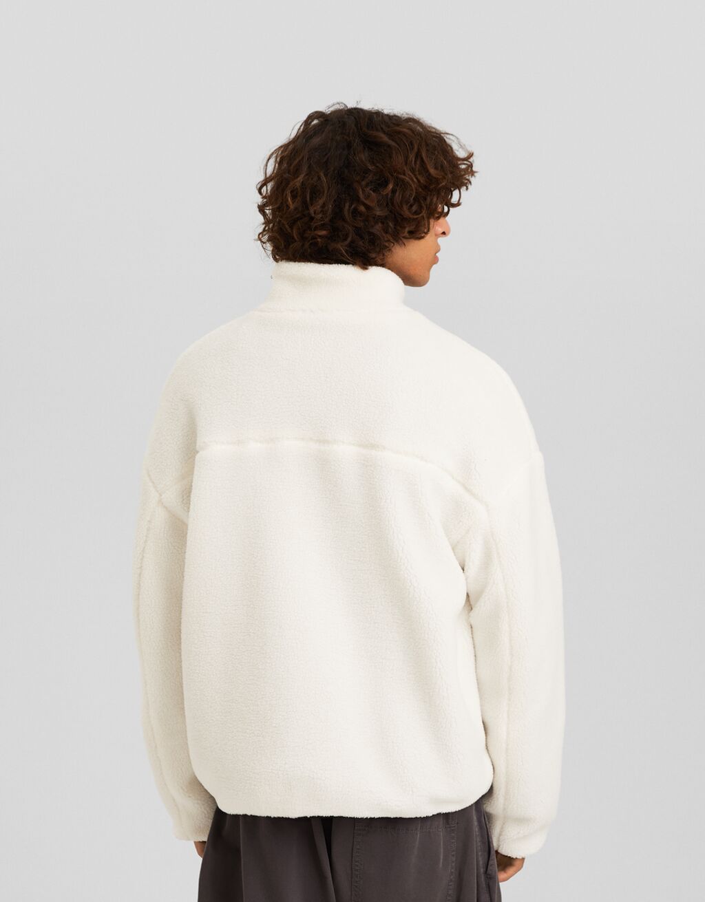 Cazadora borreguillo bolsillo técnico