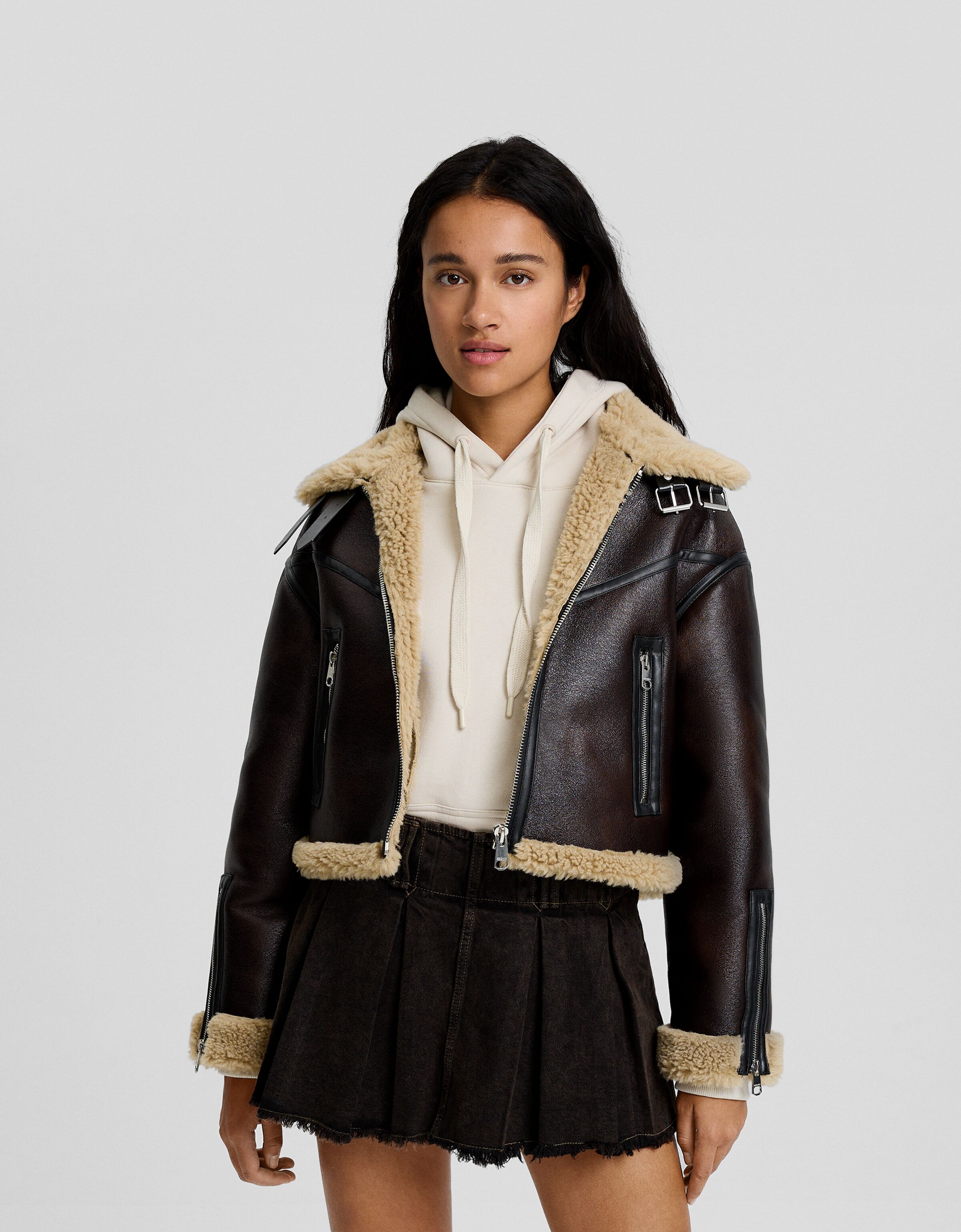 Cazadora trucker doble faz efecto piel desgastada