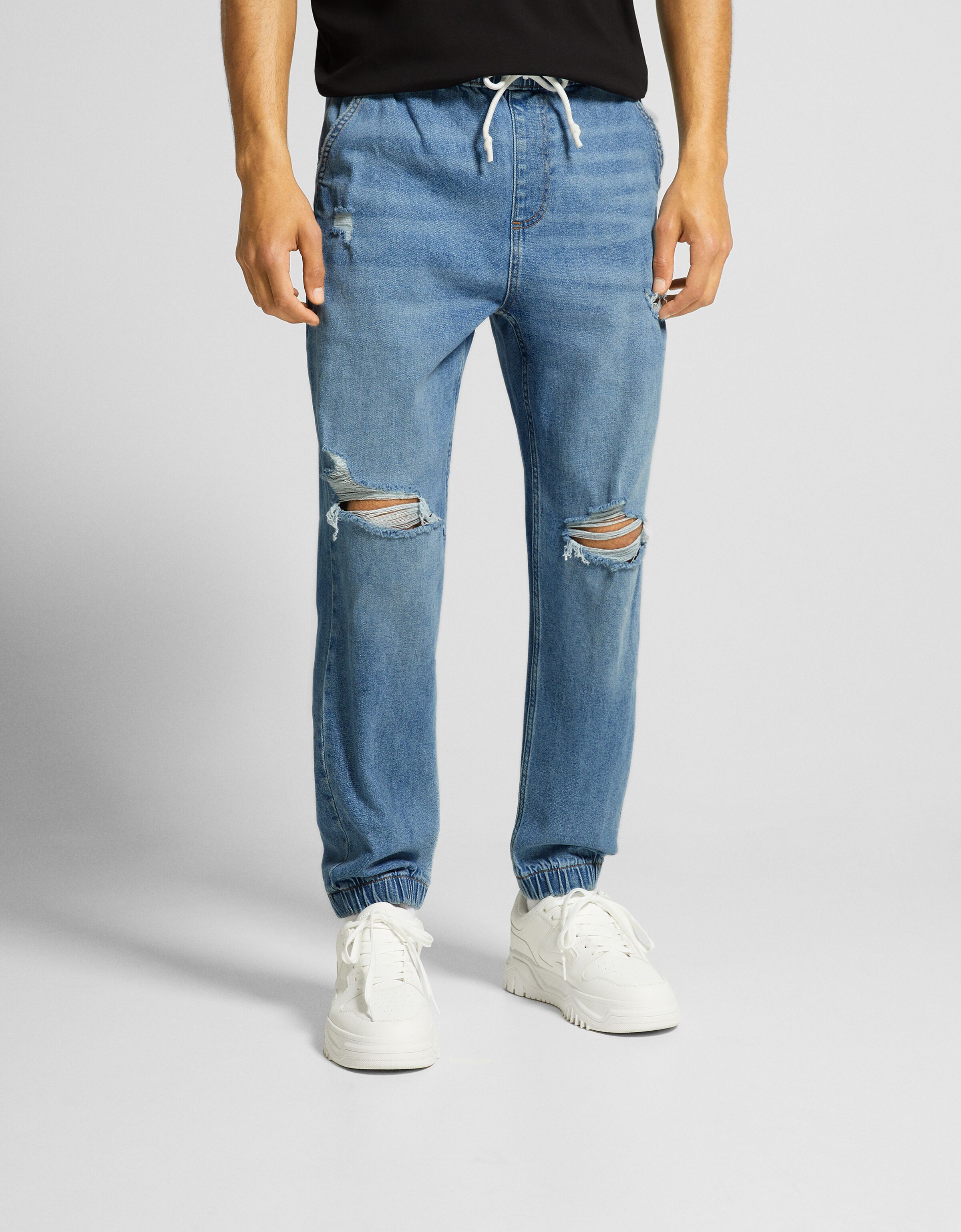 Jeans jogger rotos