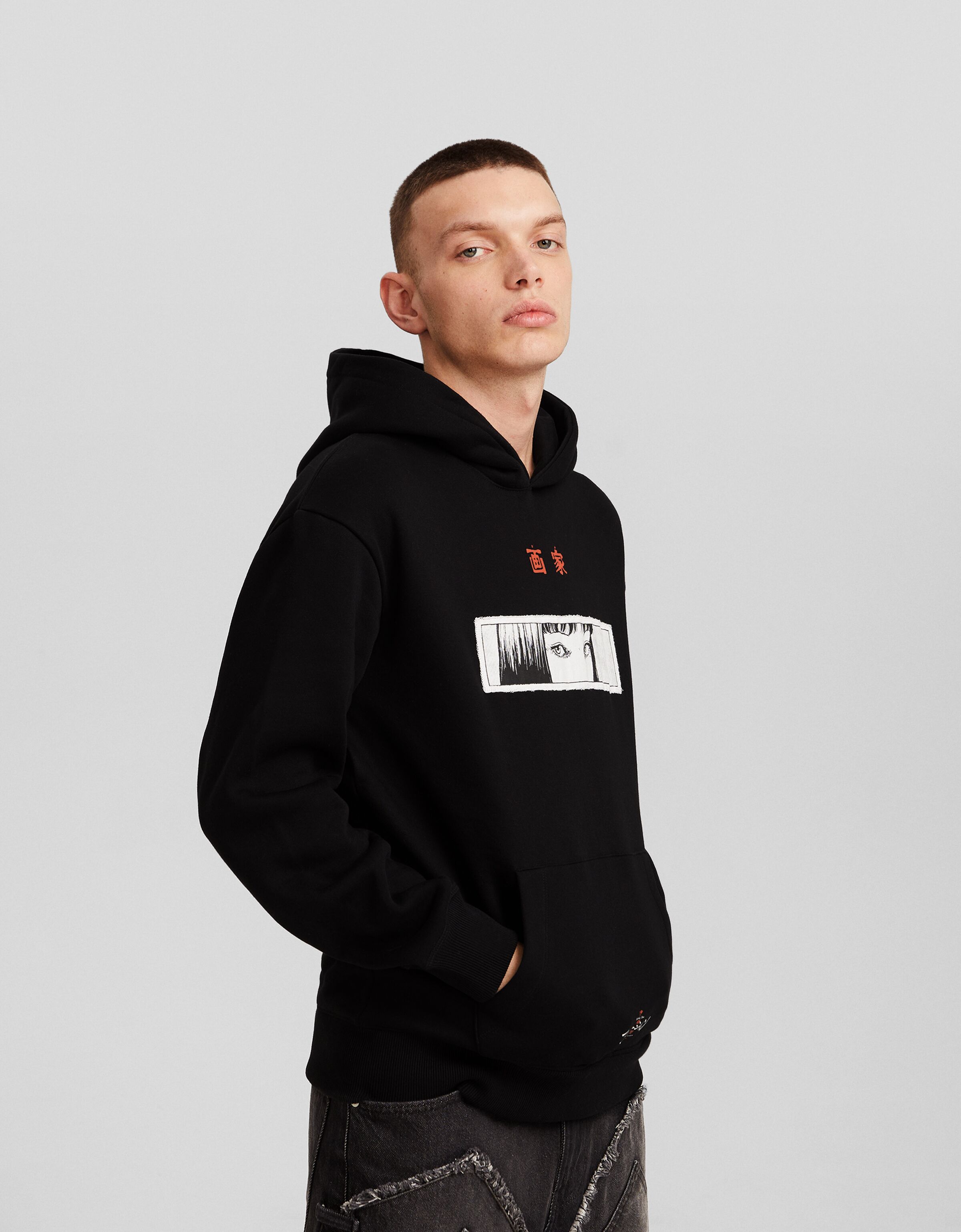 Sudadera Junji Ito Collection capucha parches