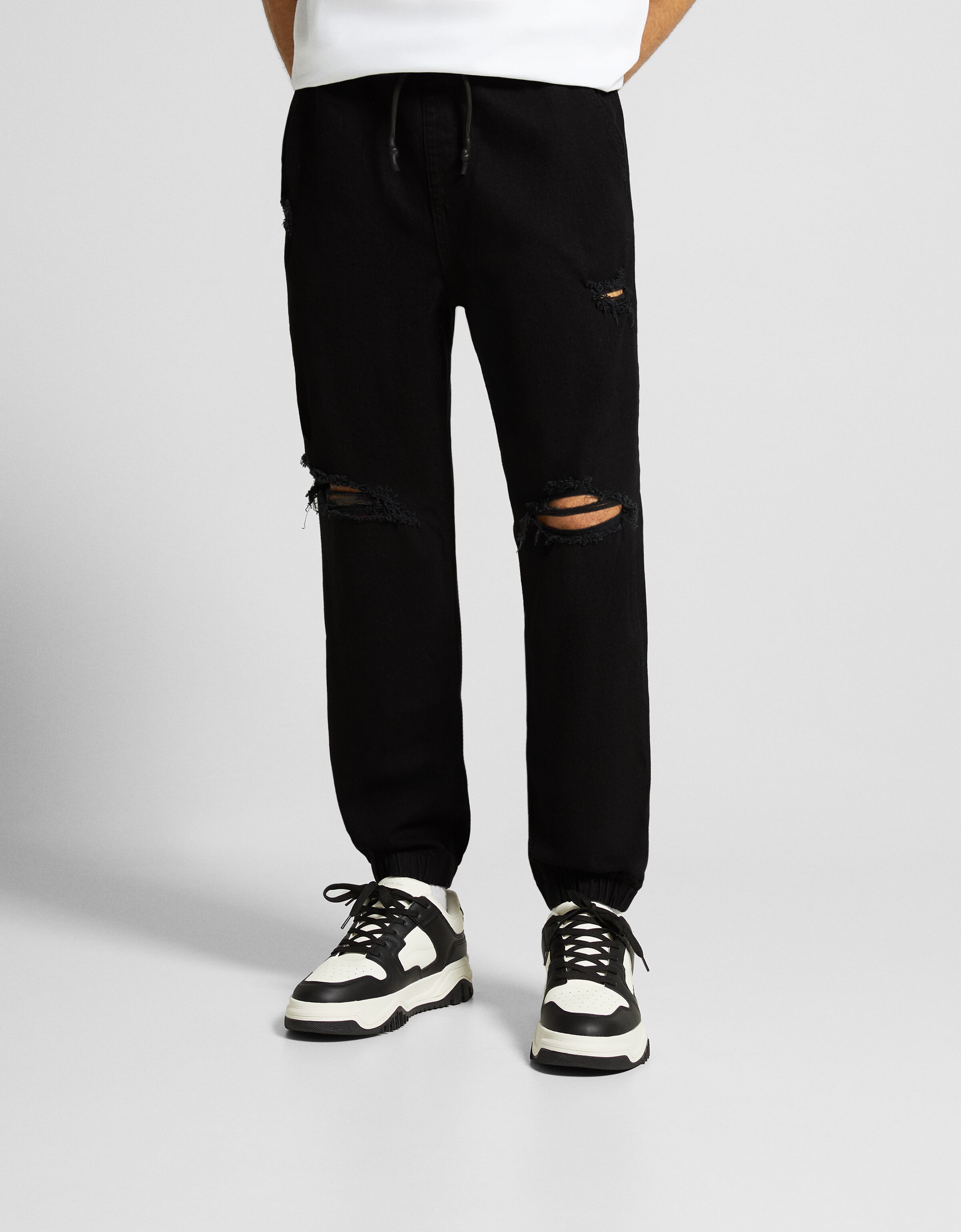 Jeans jogger rotos