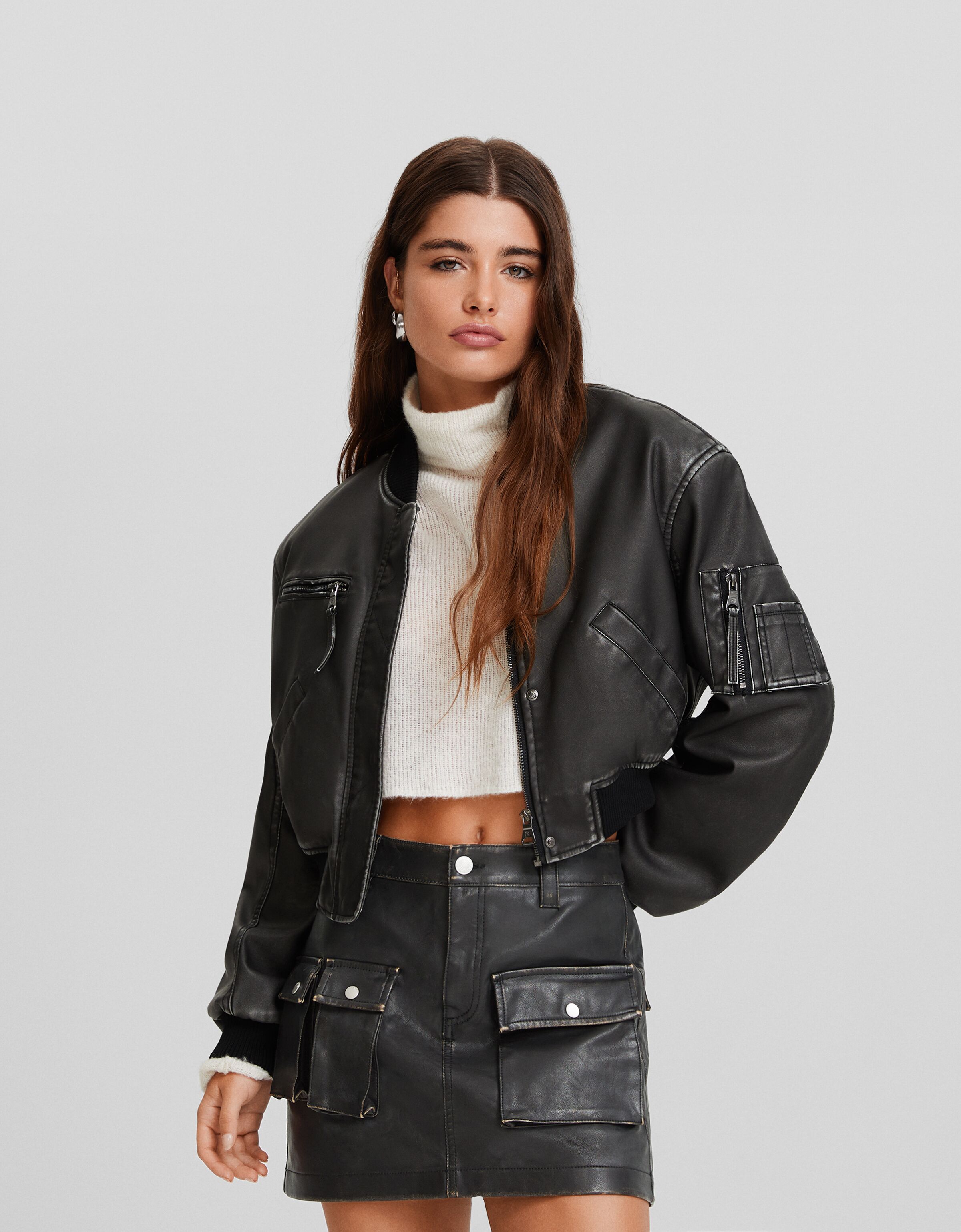 Falda mini cargo efecto piel desgastada