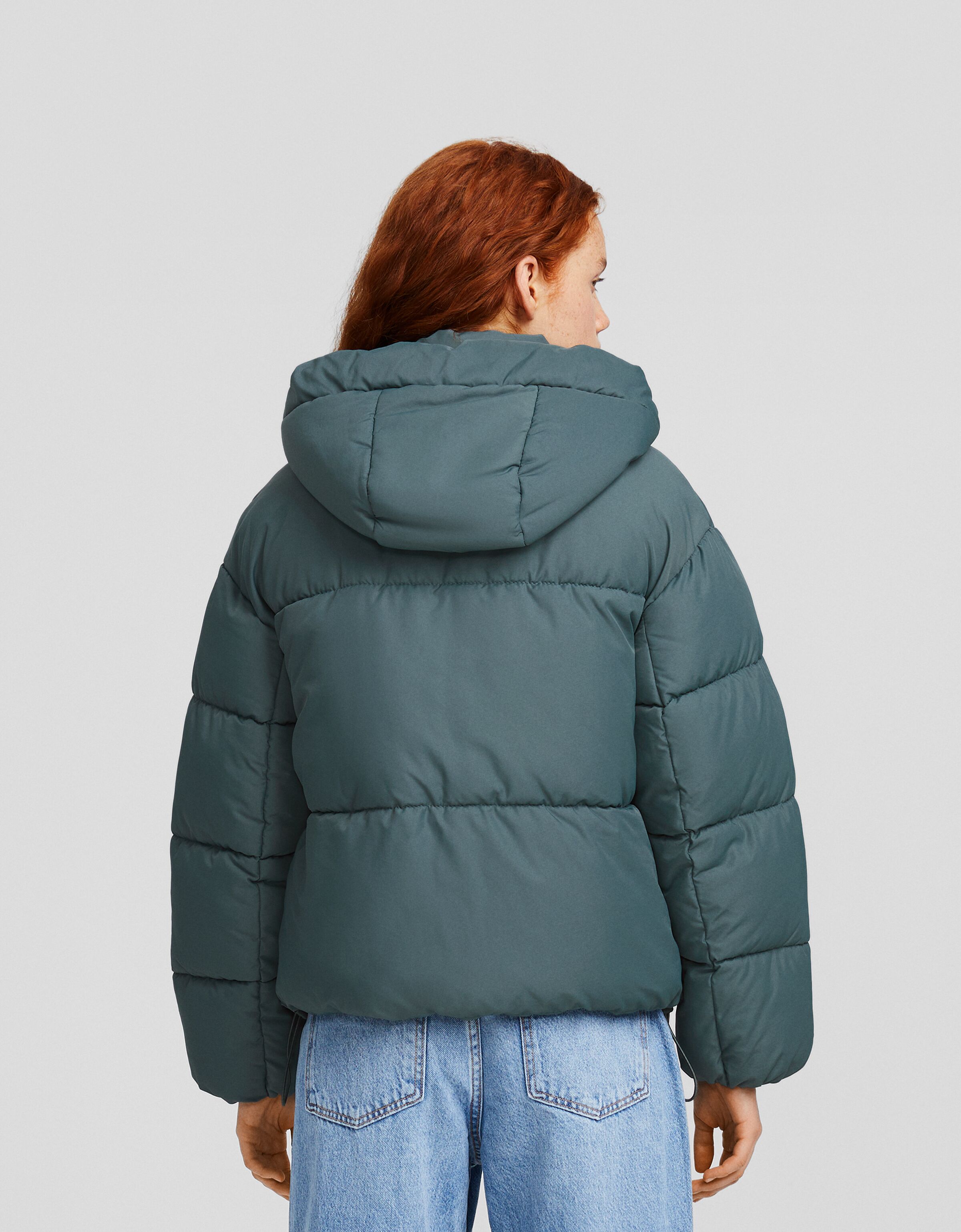 Cazadora acolchada oversize capucha